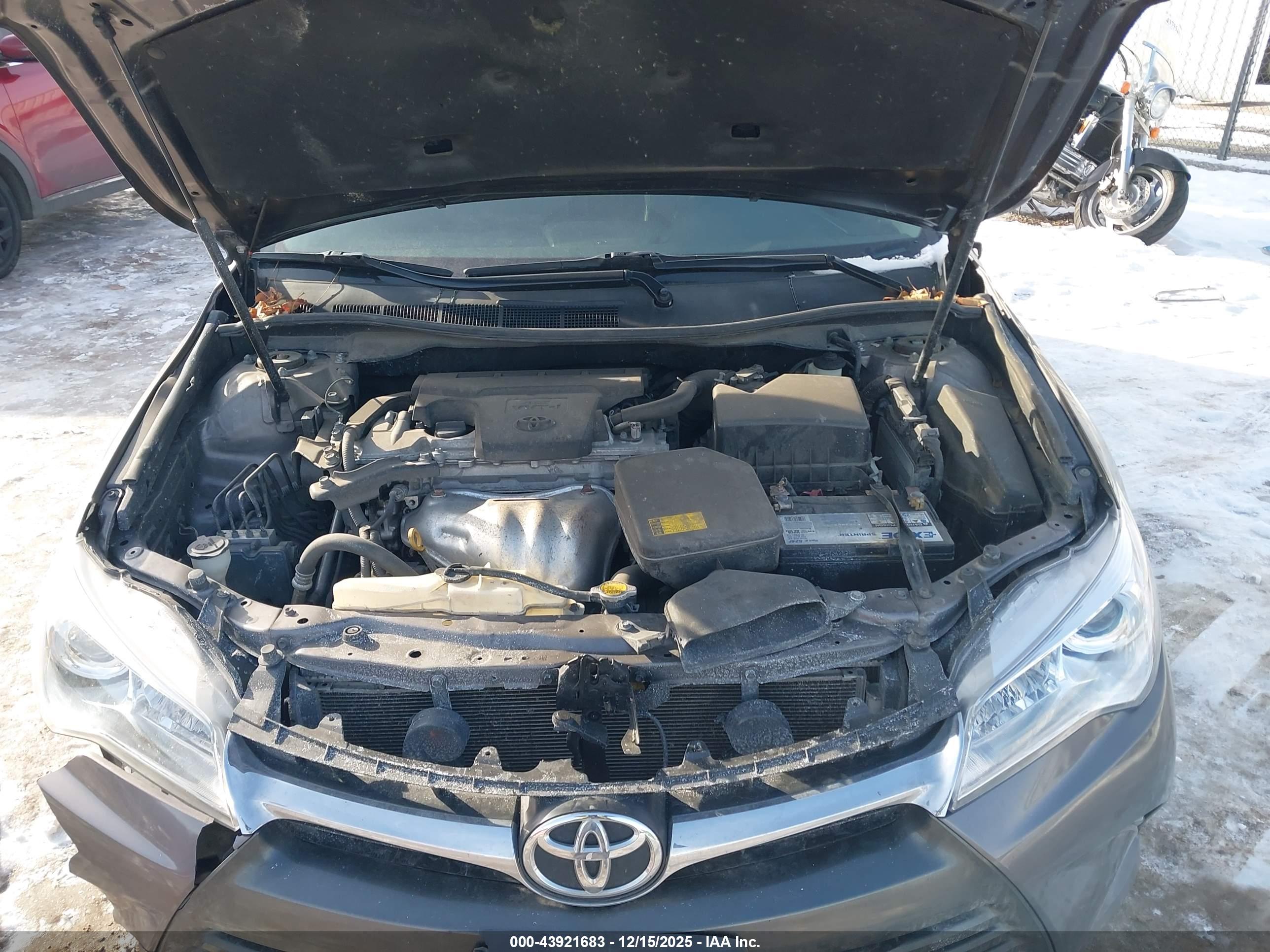 TOYOTA CAMRY image 10