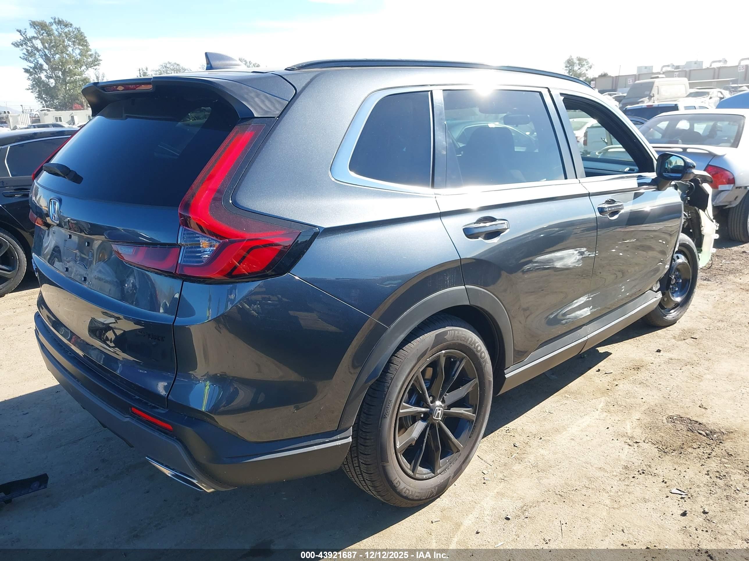 HONDA CR-V image 4