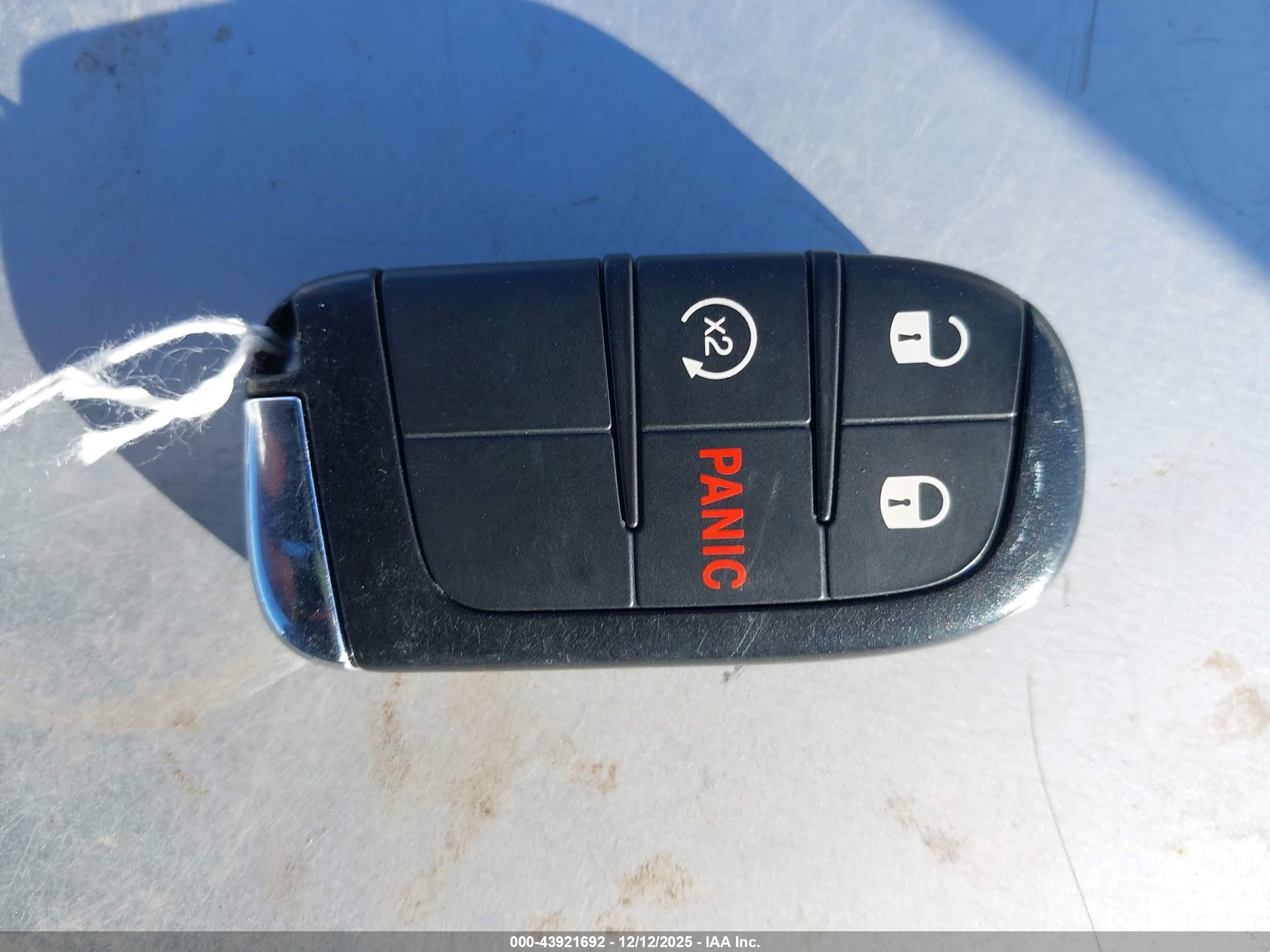 JEEP RENEGADE image 11