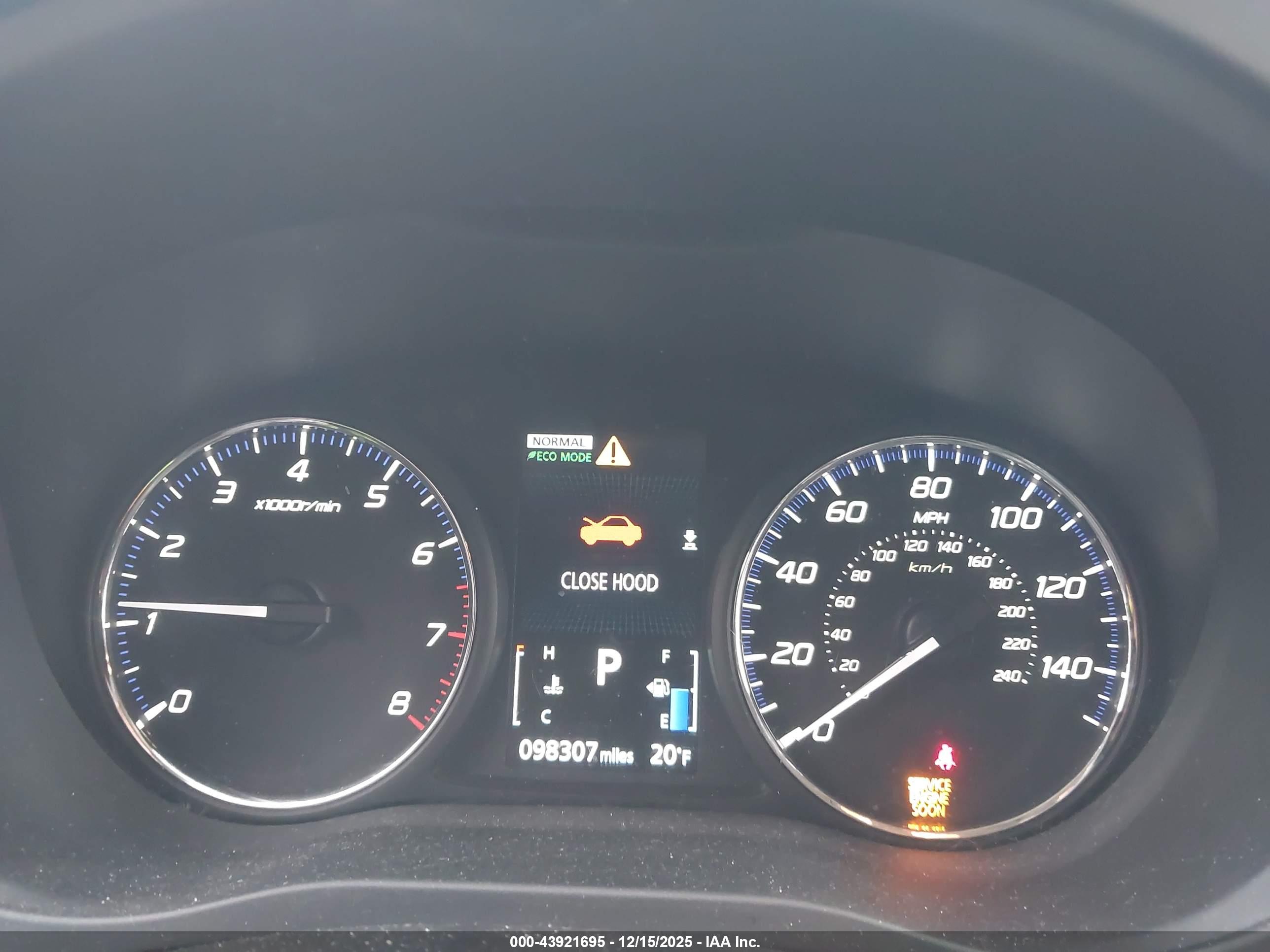 MITSUBISHI OUTLANDER image 7