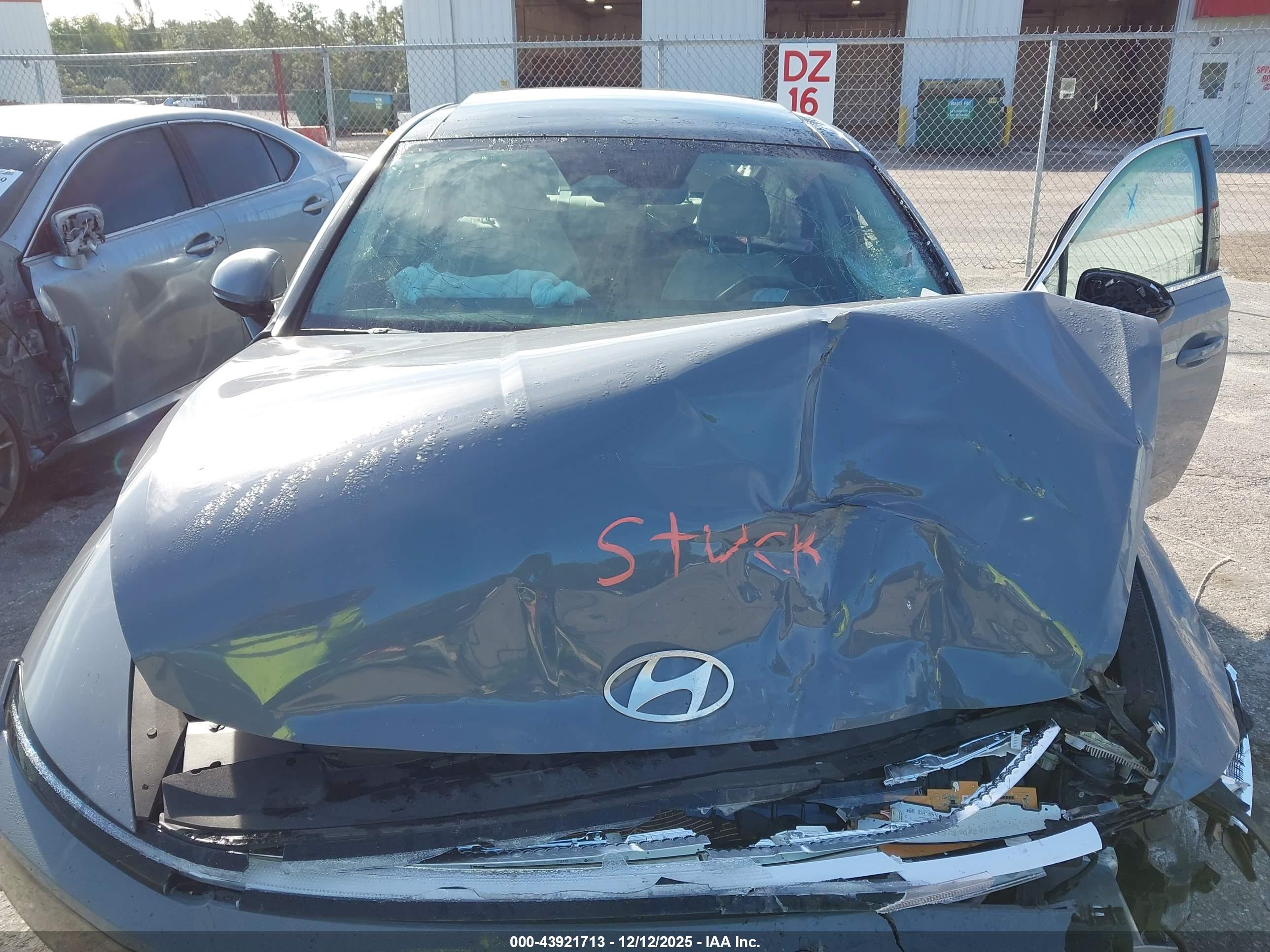 HYUNDAI SONATA image 10