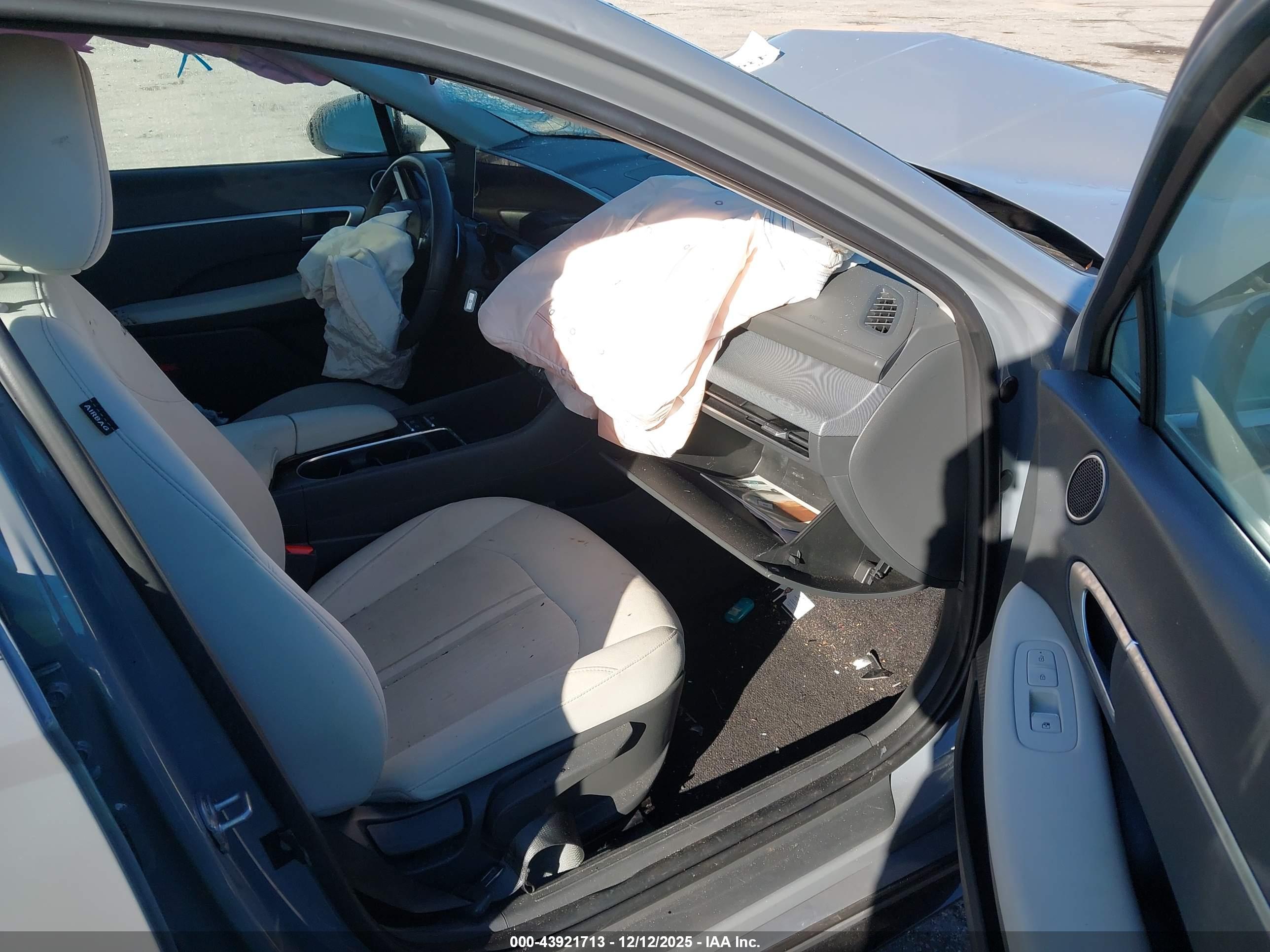 HYUNDAI SONATA image 5