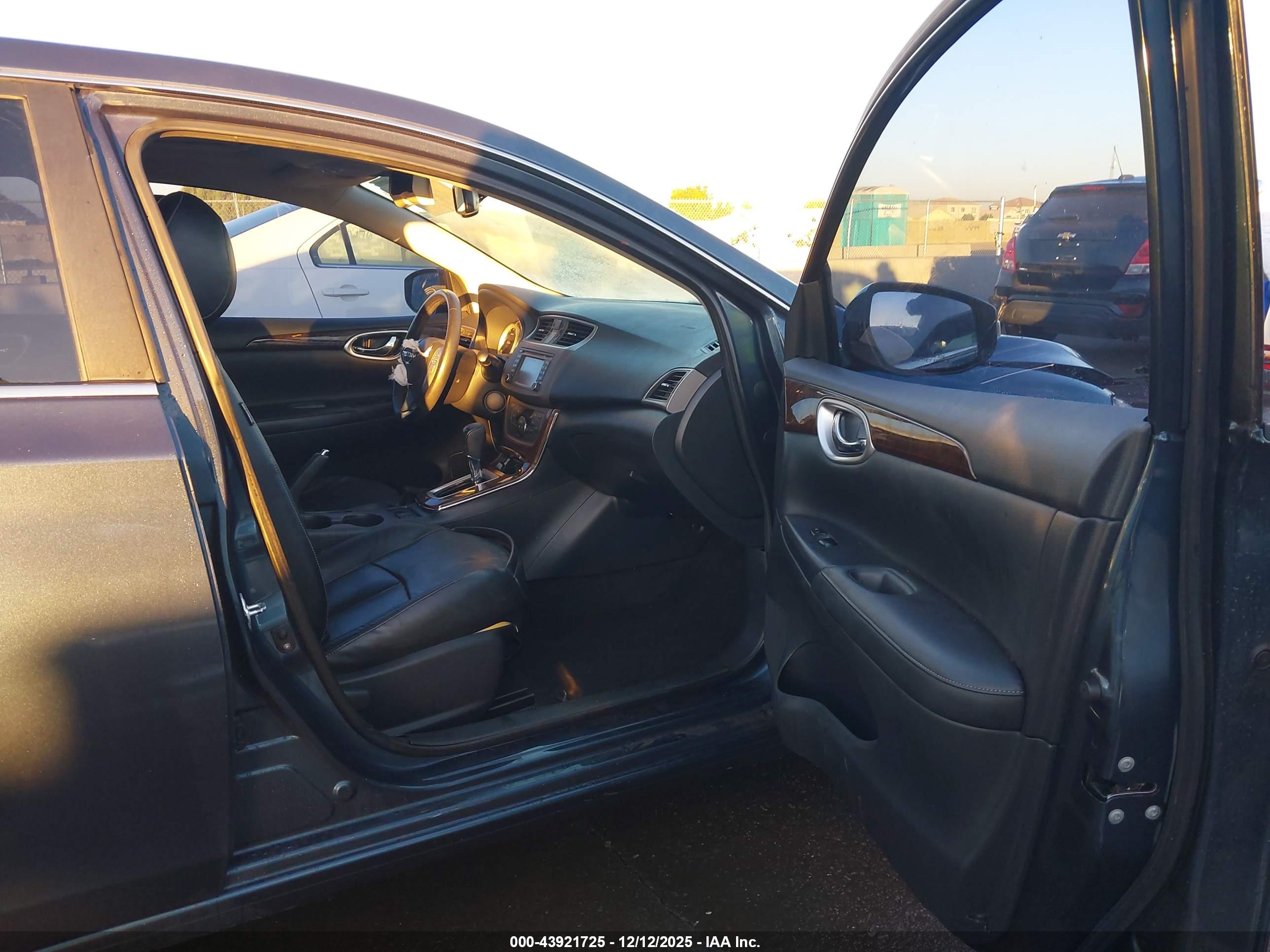 NISSAN SENTRA image 5