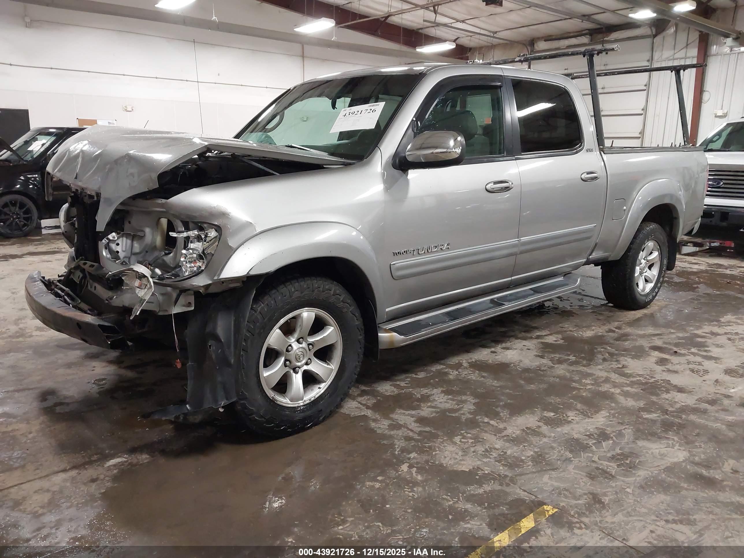 TOYOTA TUNDRA image 2