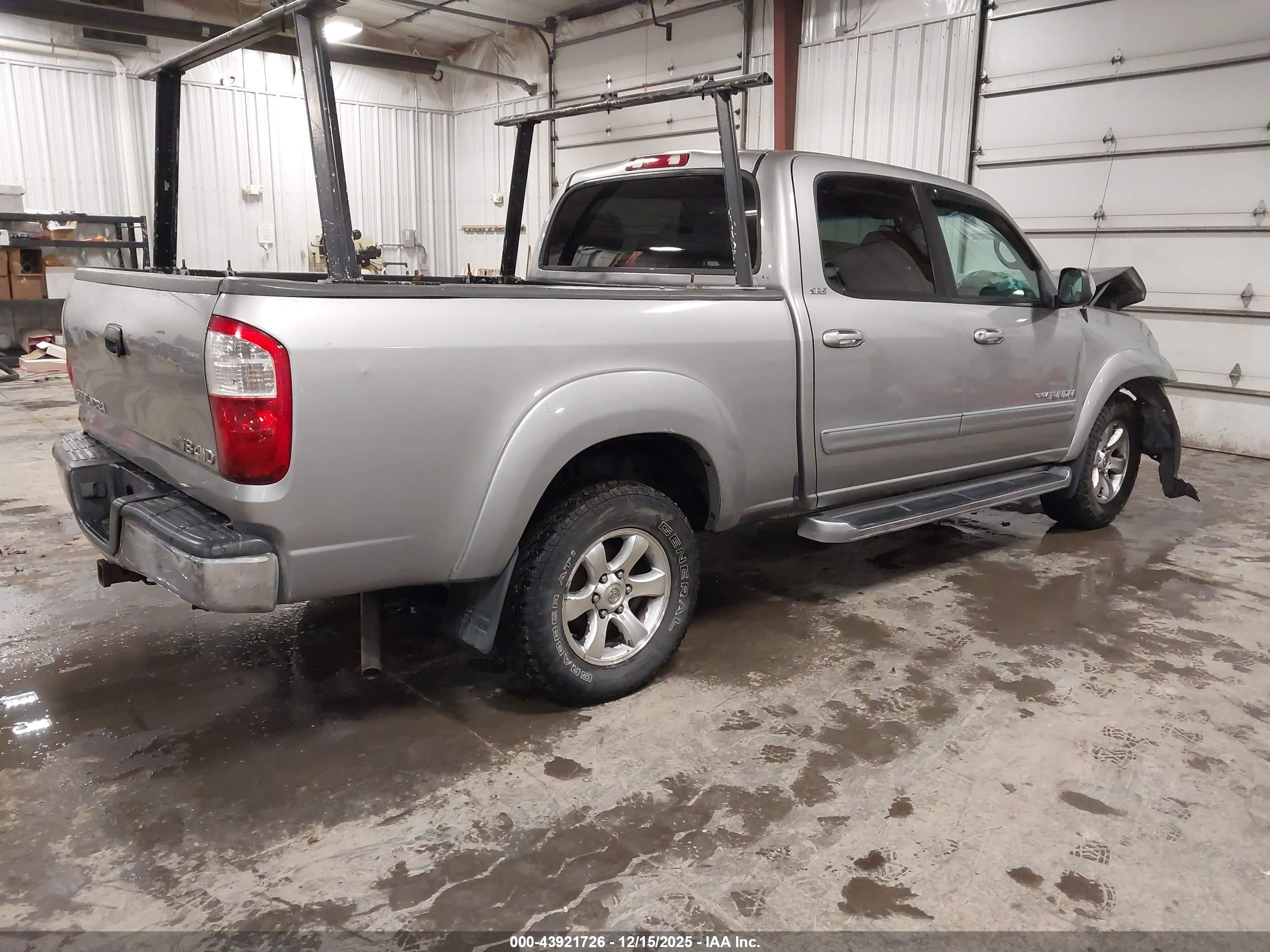 TOYOTA TUNDRA image 4