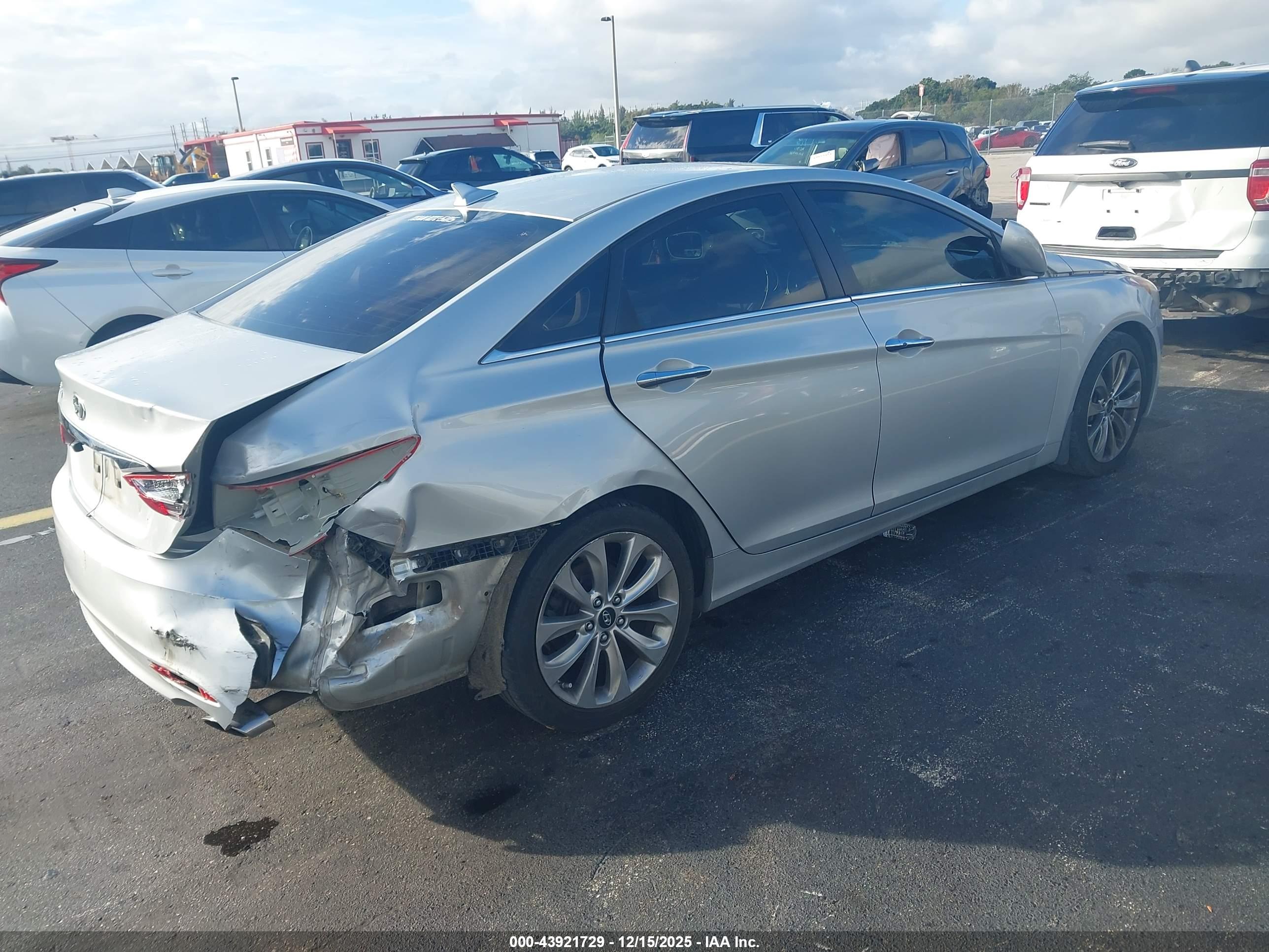 HYUNDAI SONATA image 4