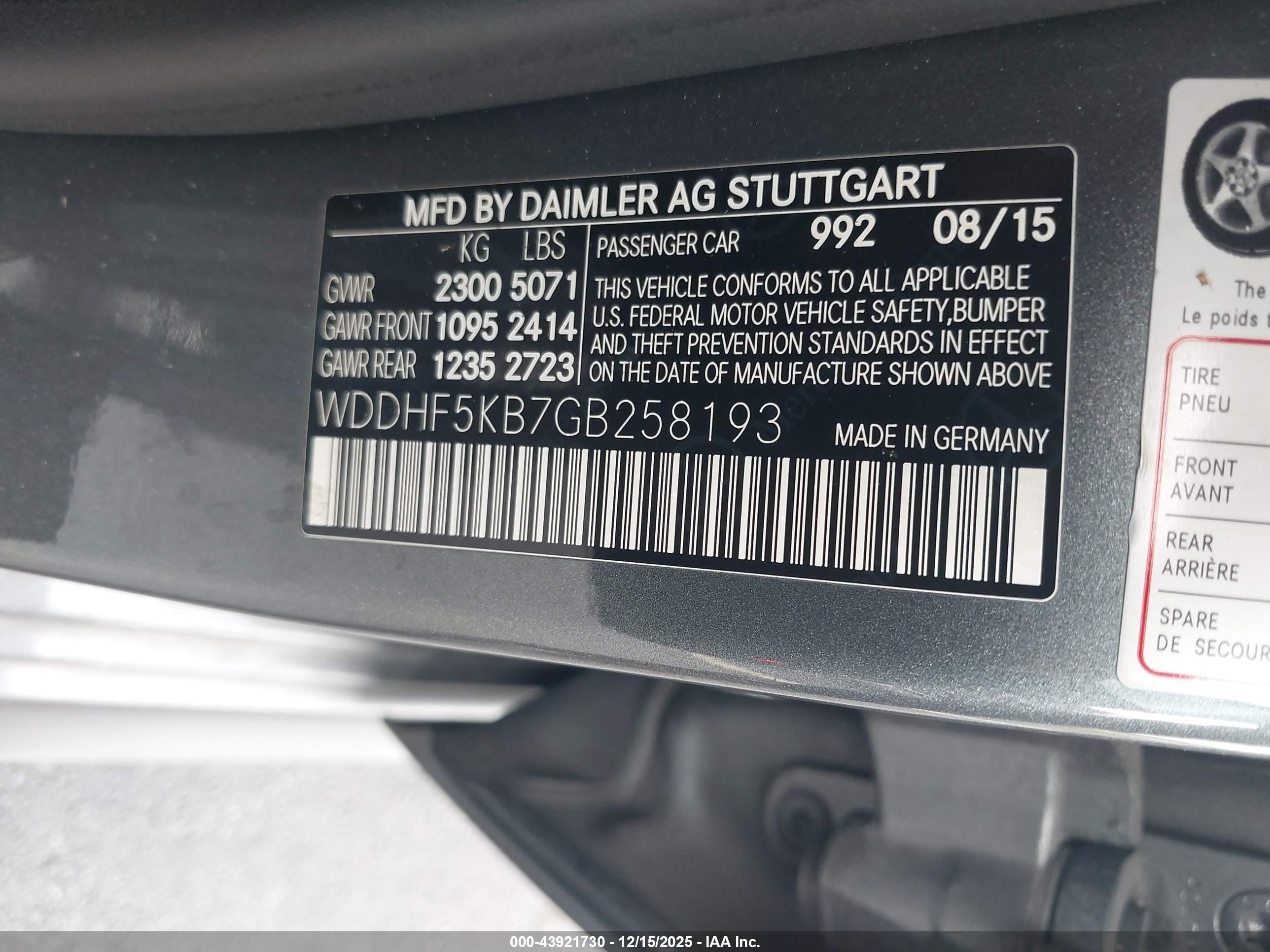 MERCEDES-BENZ E image 9