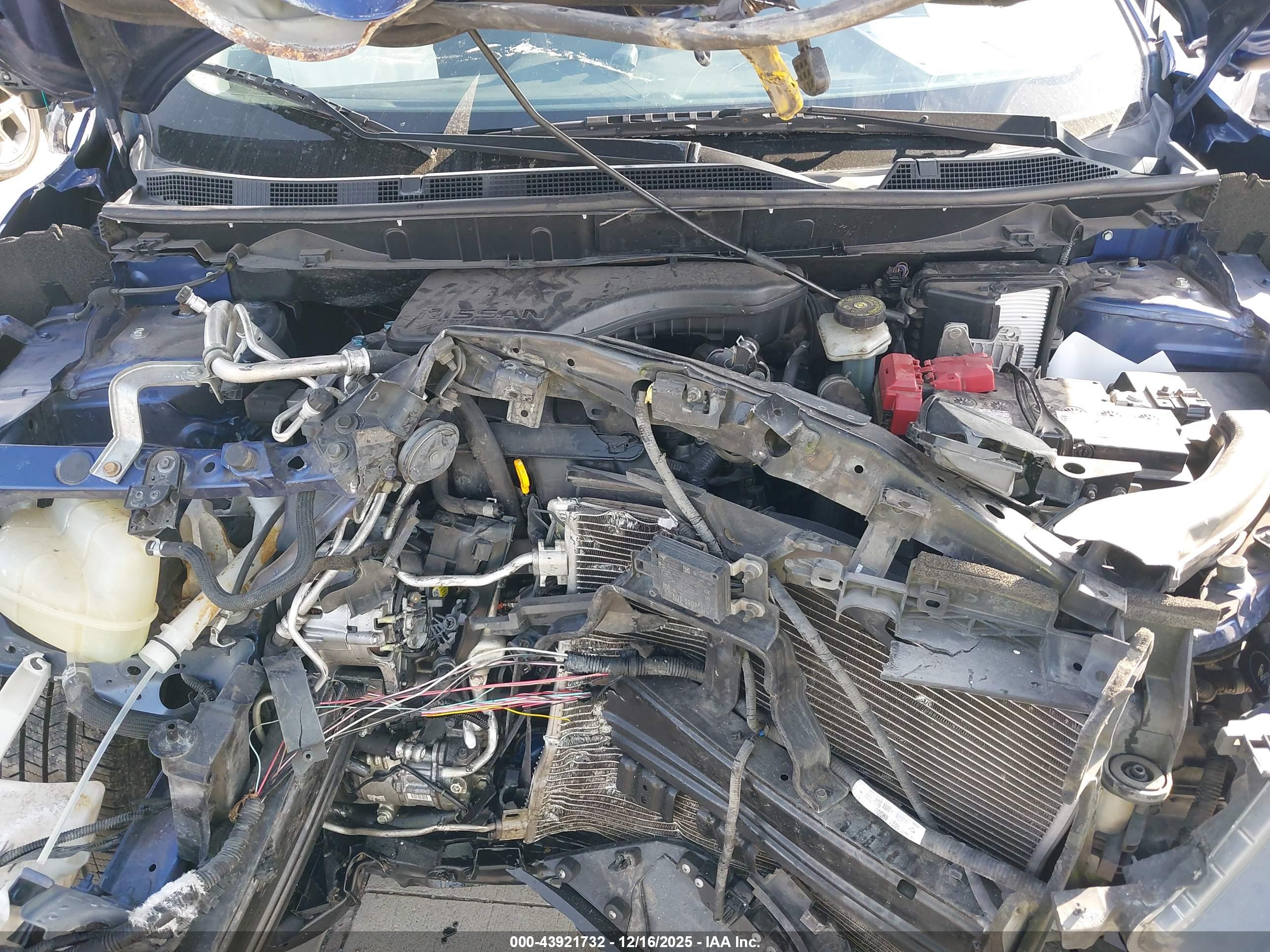 NISSAN ROGUE image 10