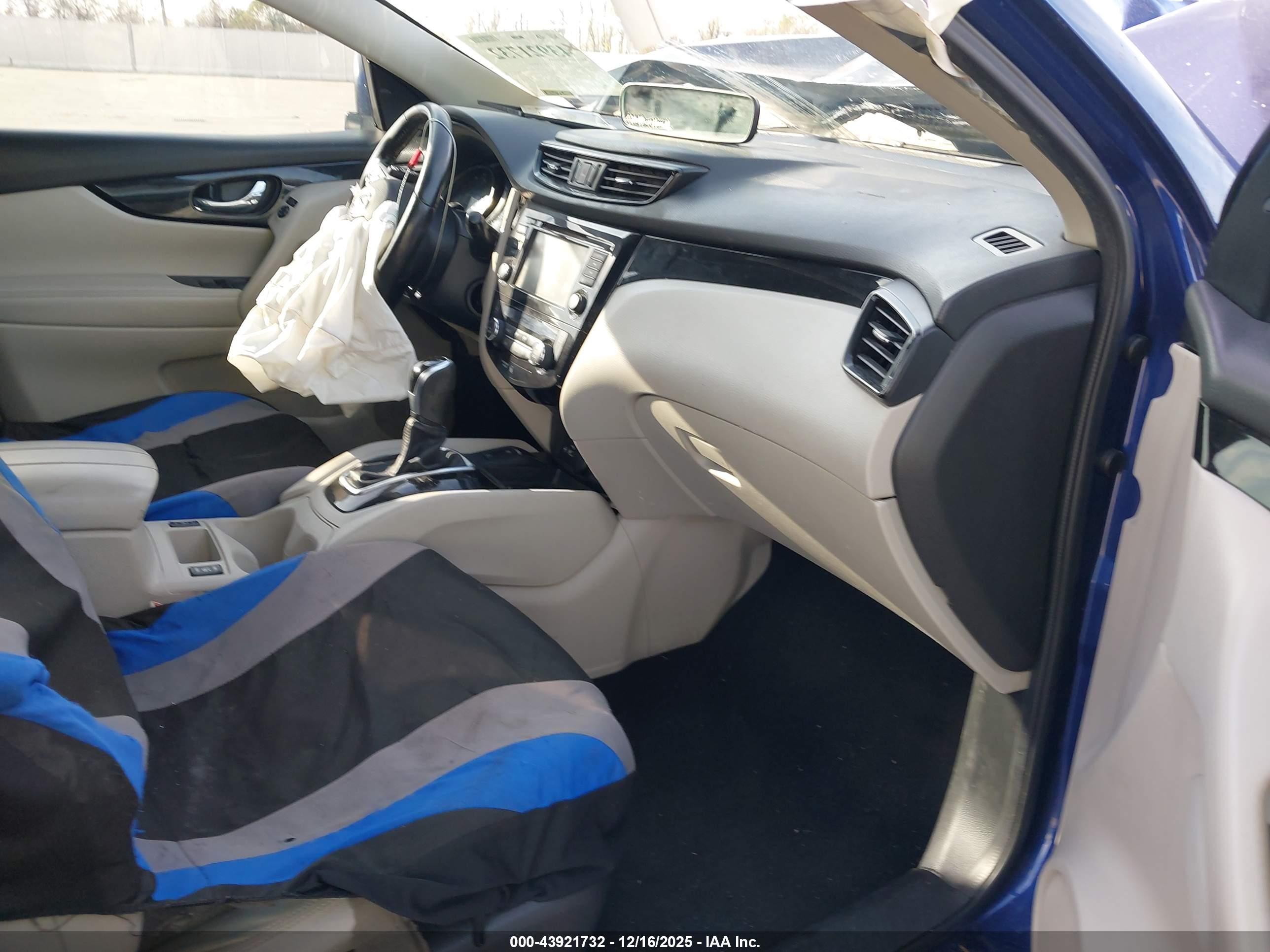 NISSAN ROGUE image 5