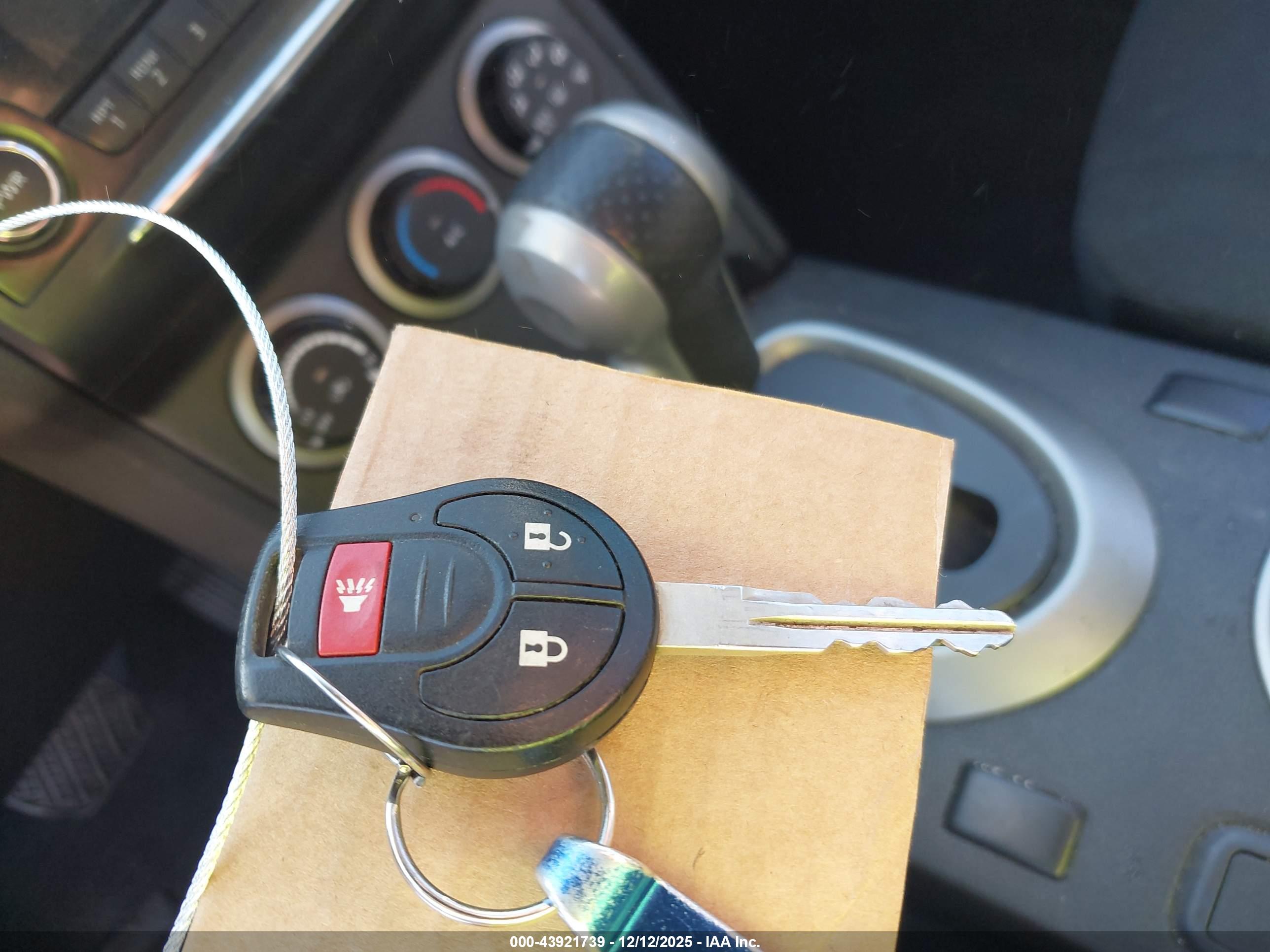NISSAN ROGUE image 11