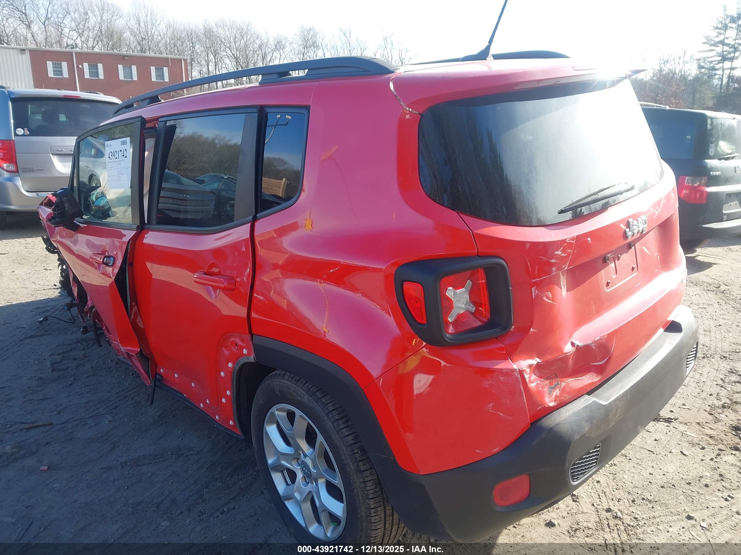 JEEP RENEGADE image 3