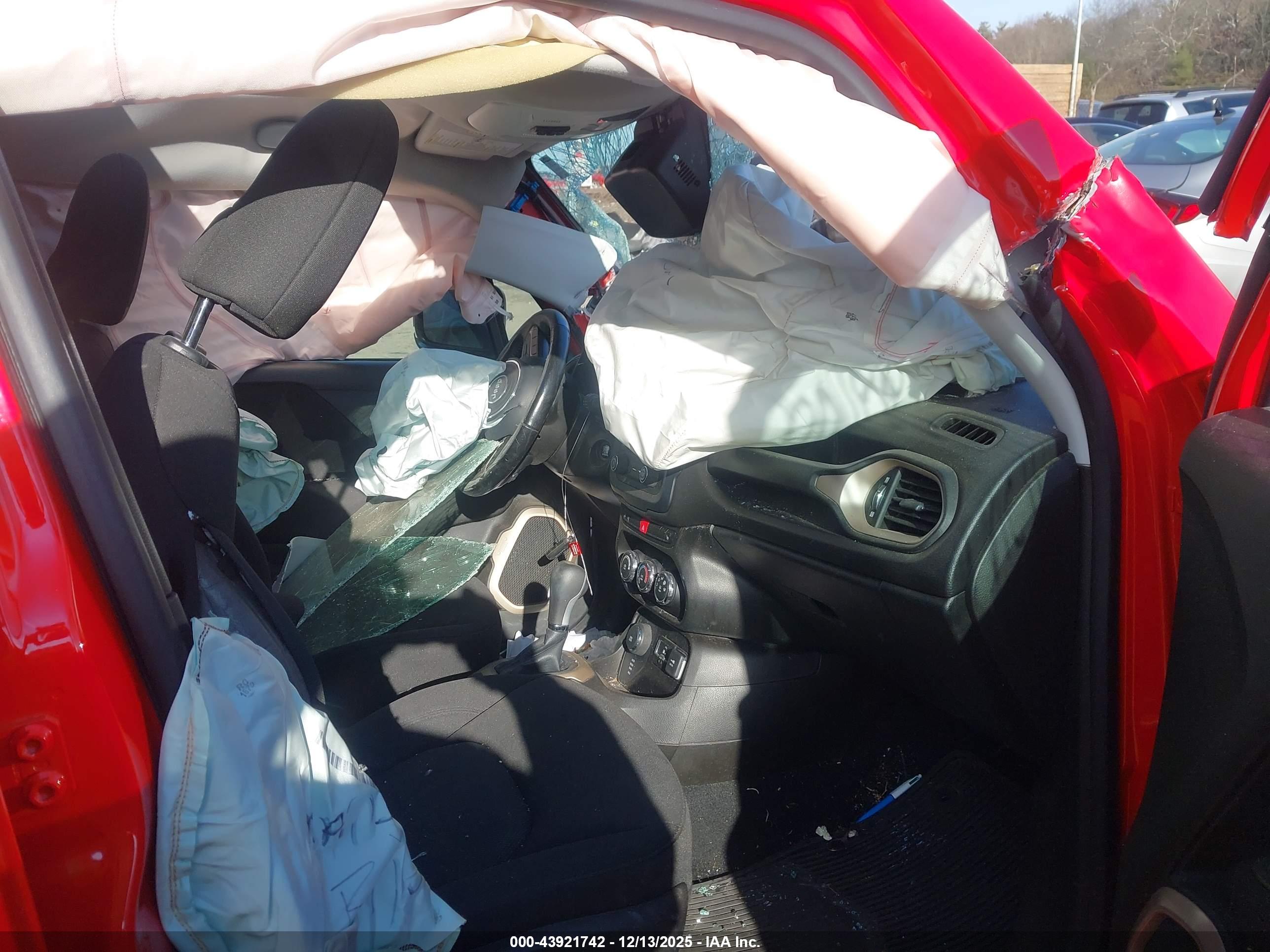 JEEP RENEGADE image 5