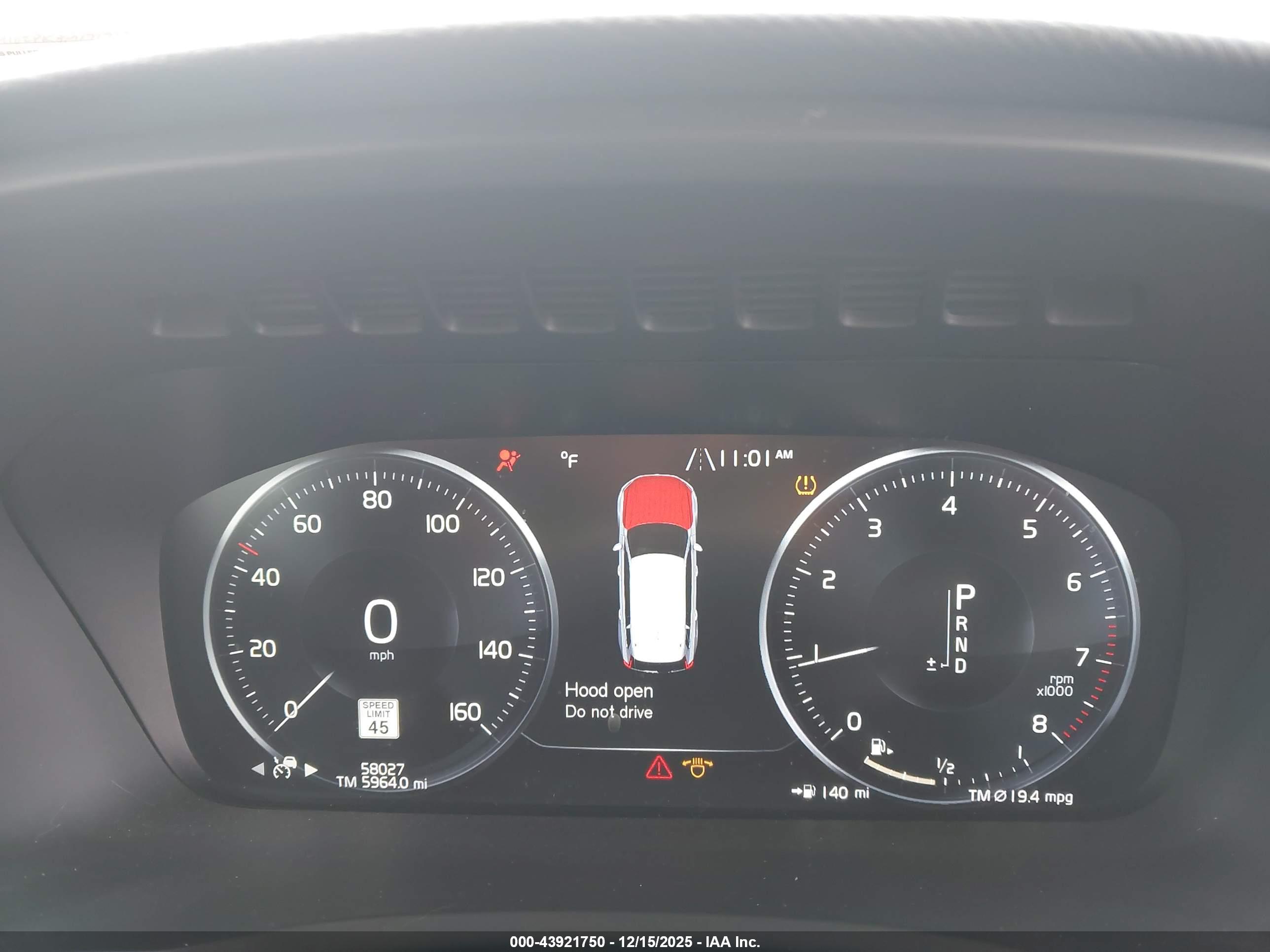 VOLVO XC90 image 7