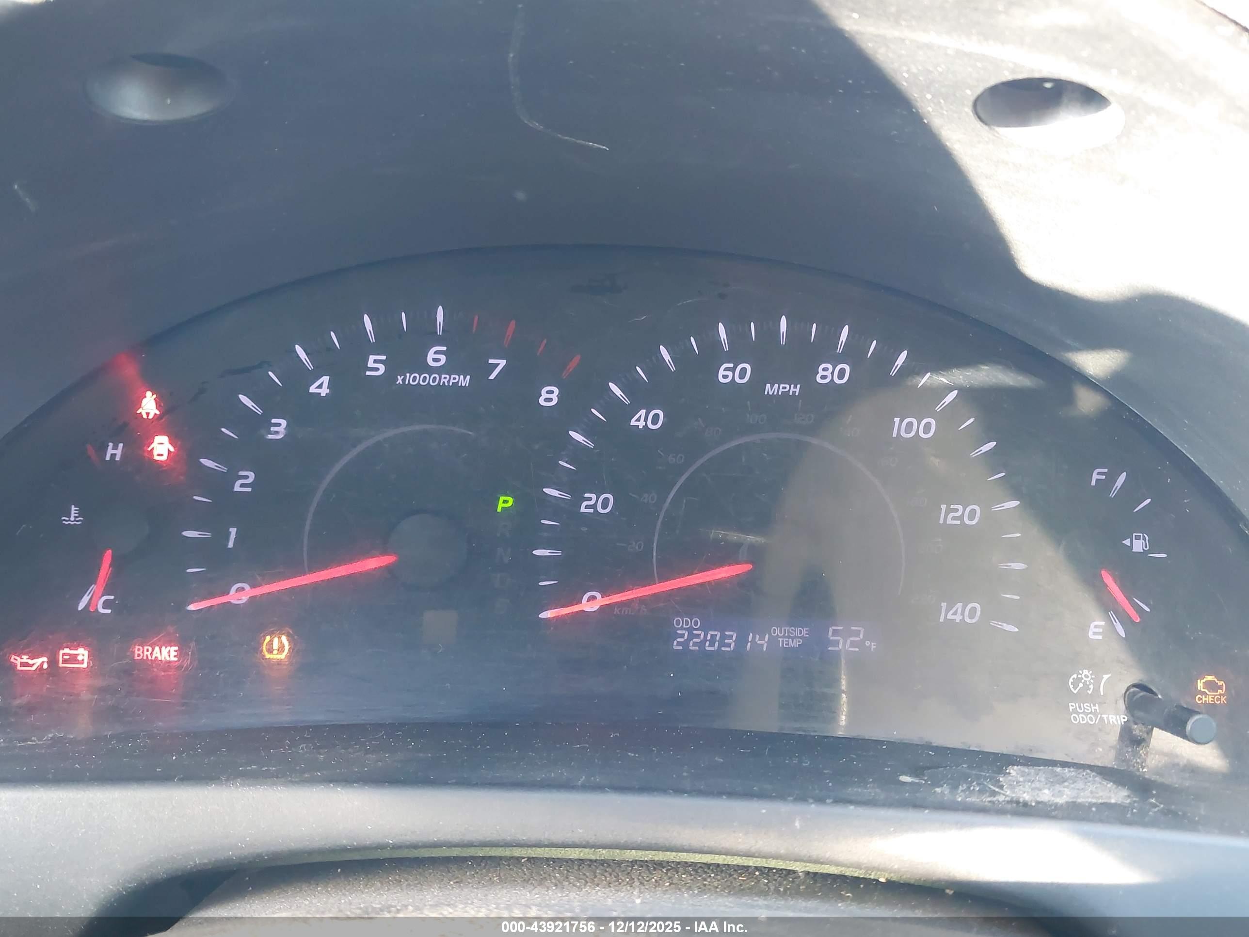 TOYOTA CAMRY image 7