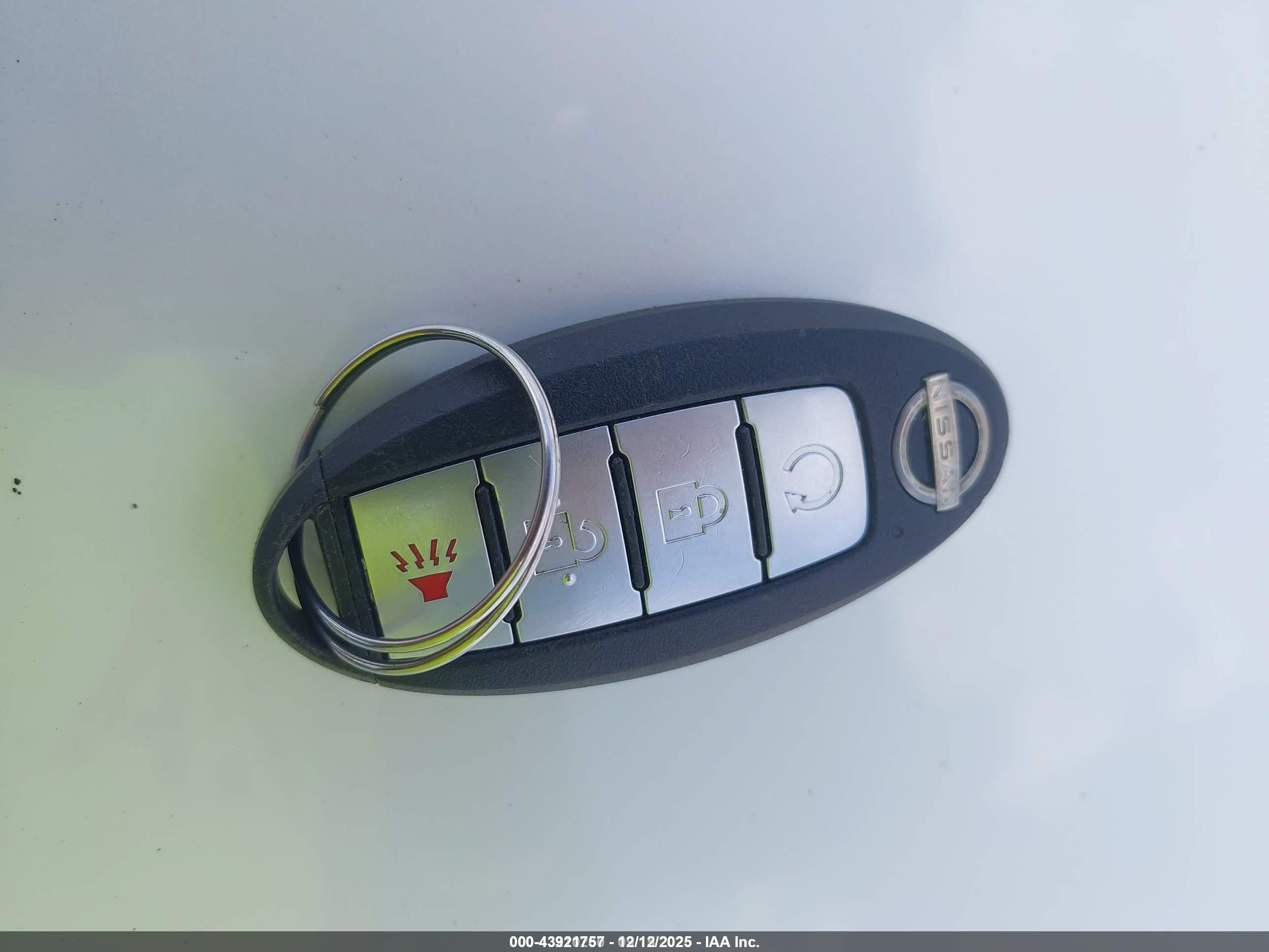NISSAN ROGUE image 11