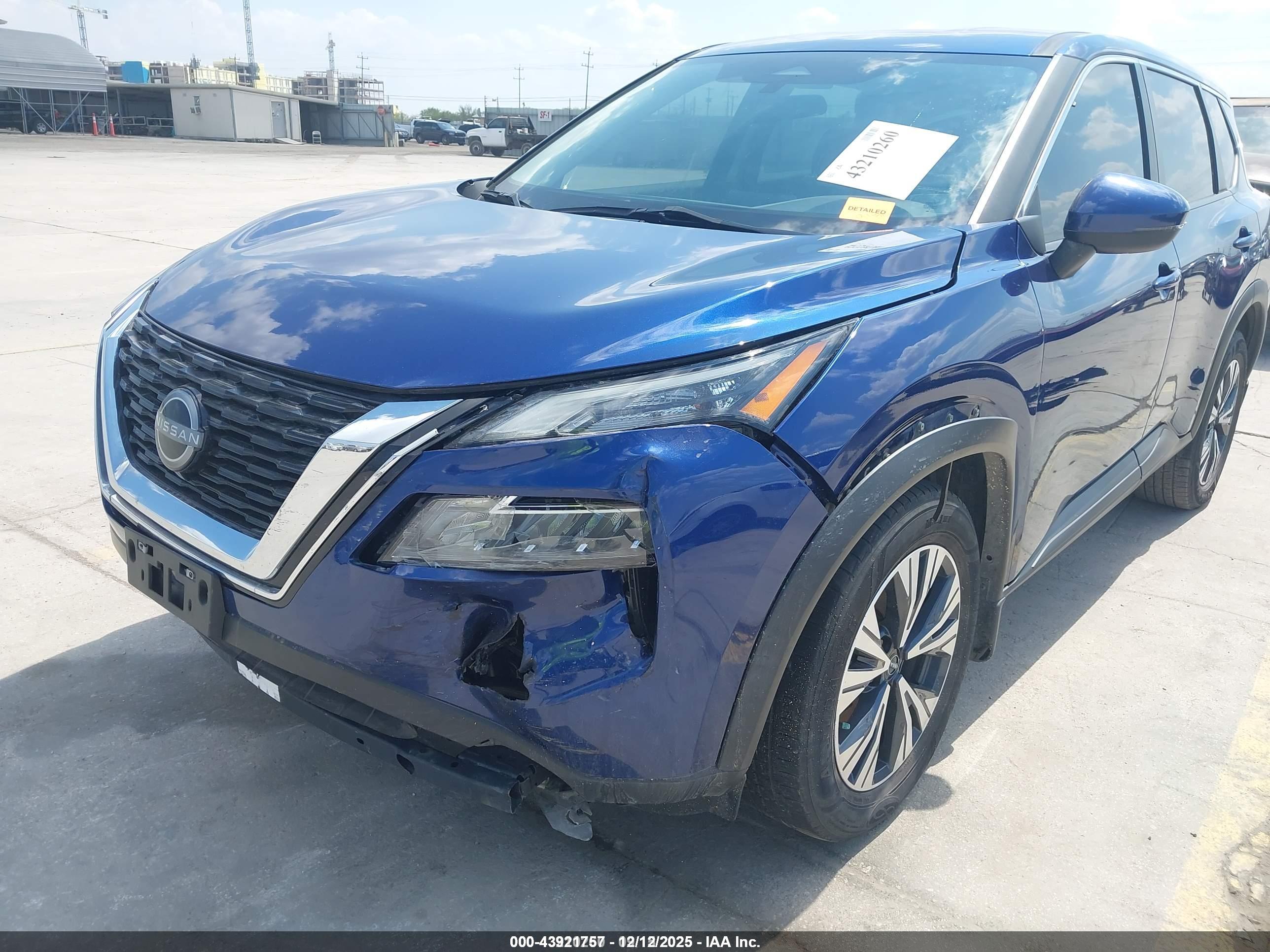 NISSAN ROGUE image 6