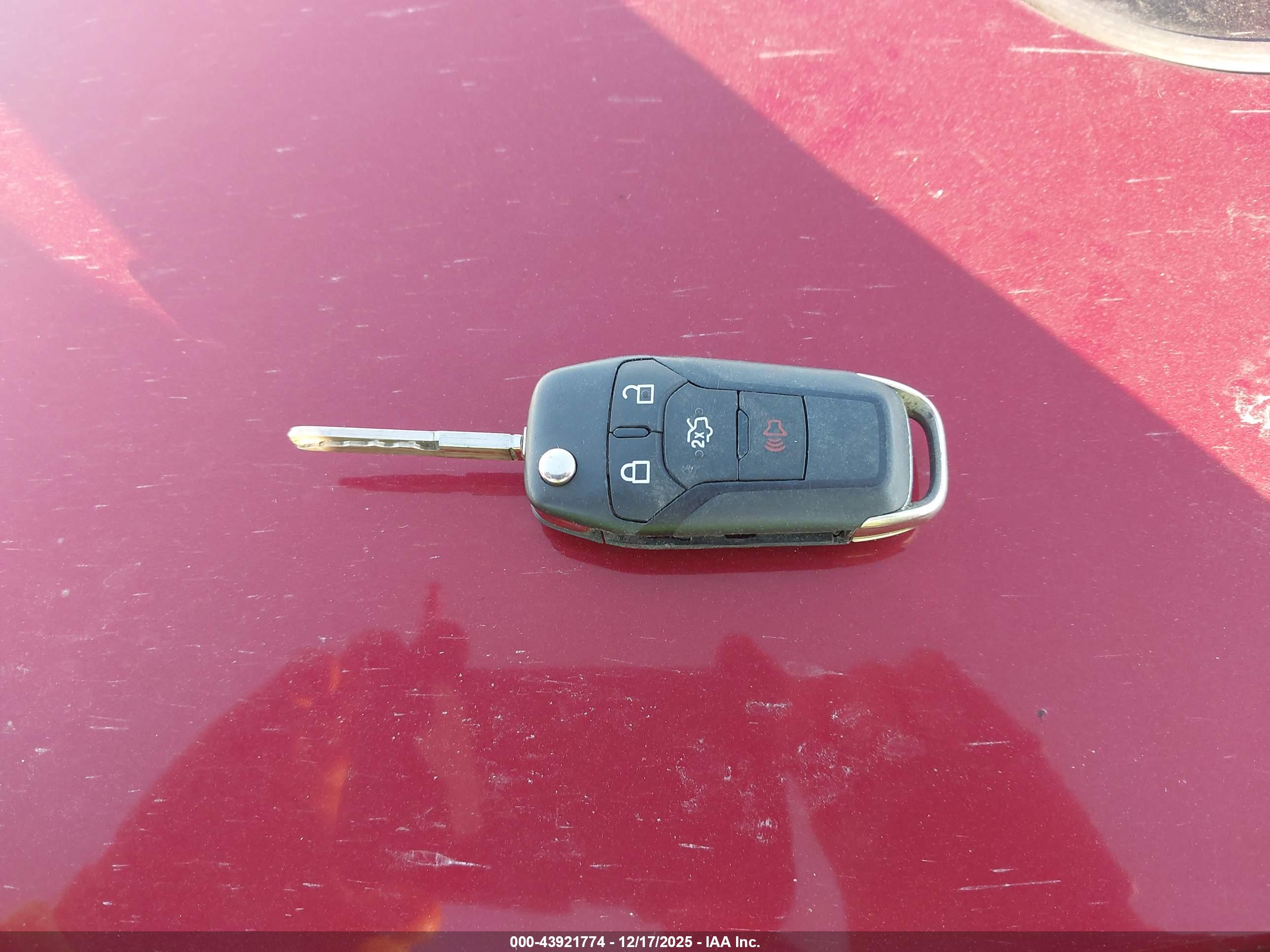FORD FUSION image 11