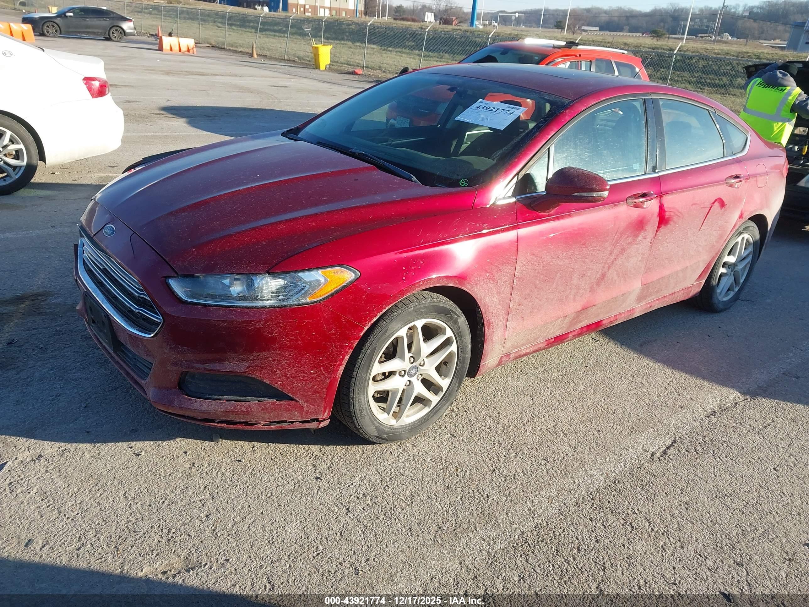 FORD FUSION image 2