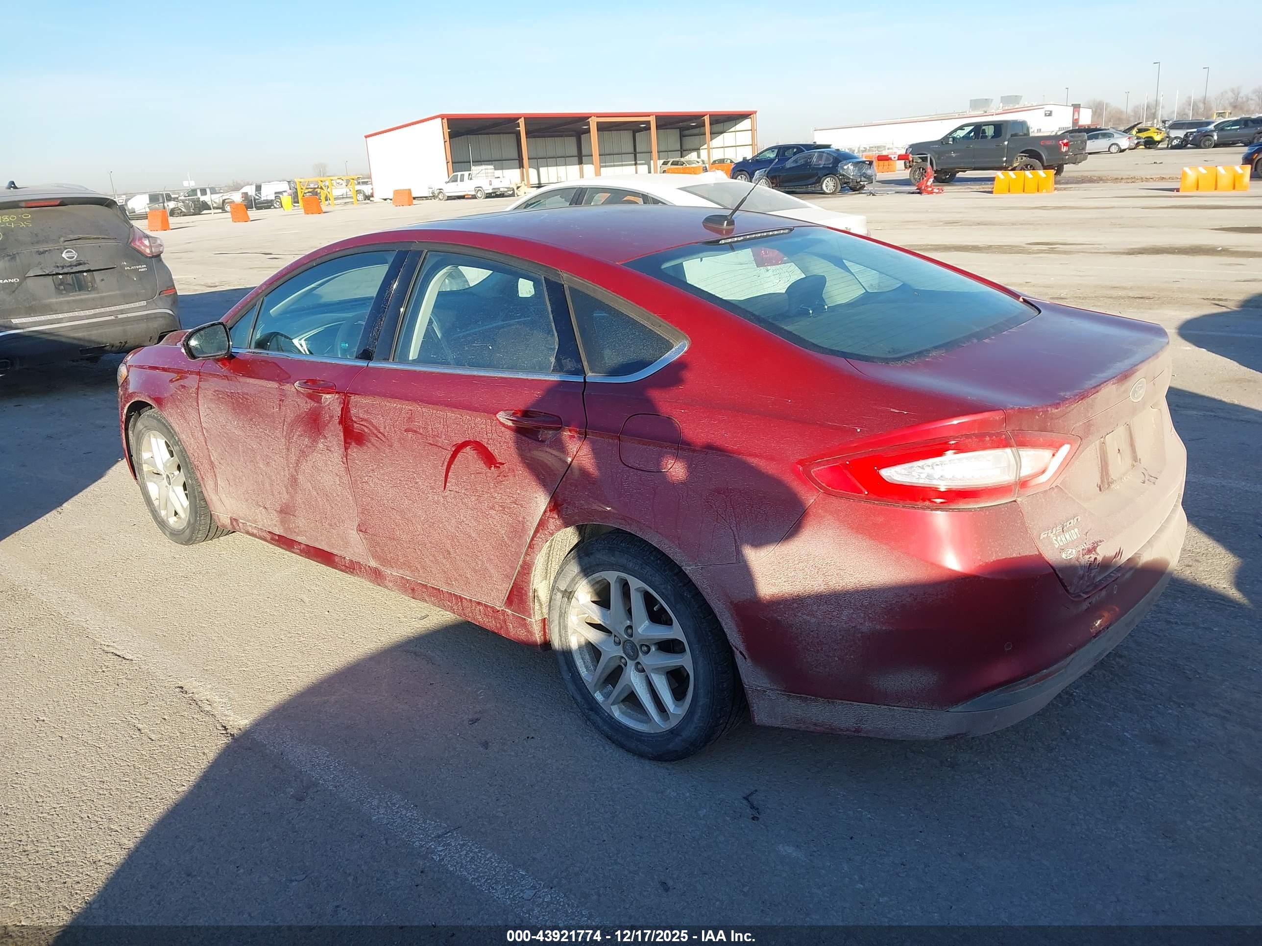 FORD FUSION image 3