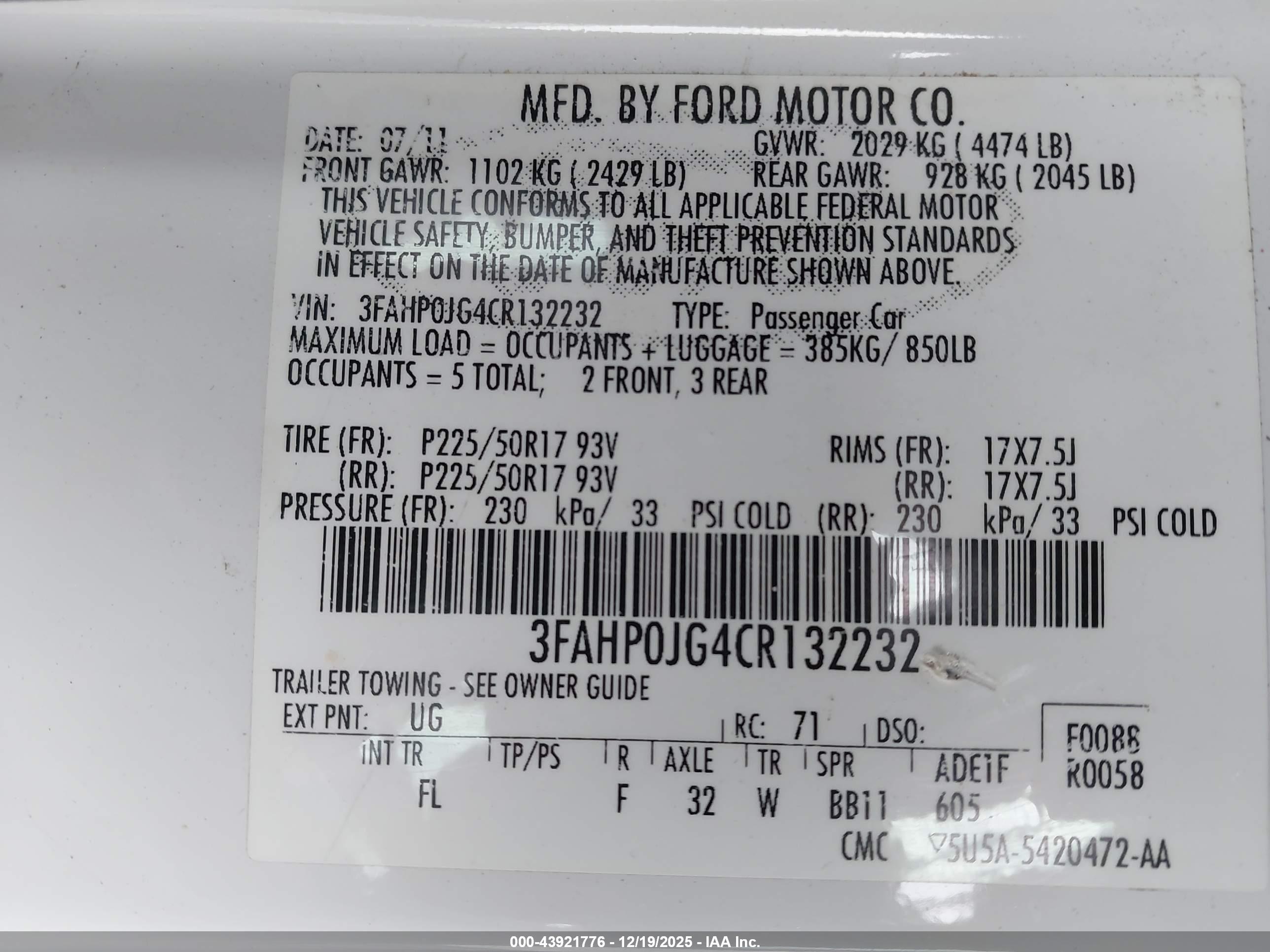 FORD FUSION image 9