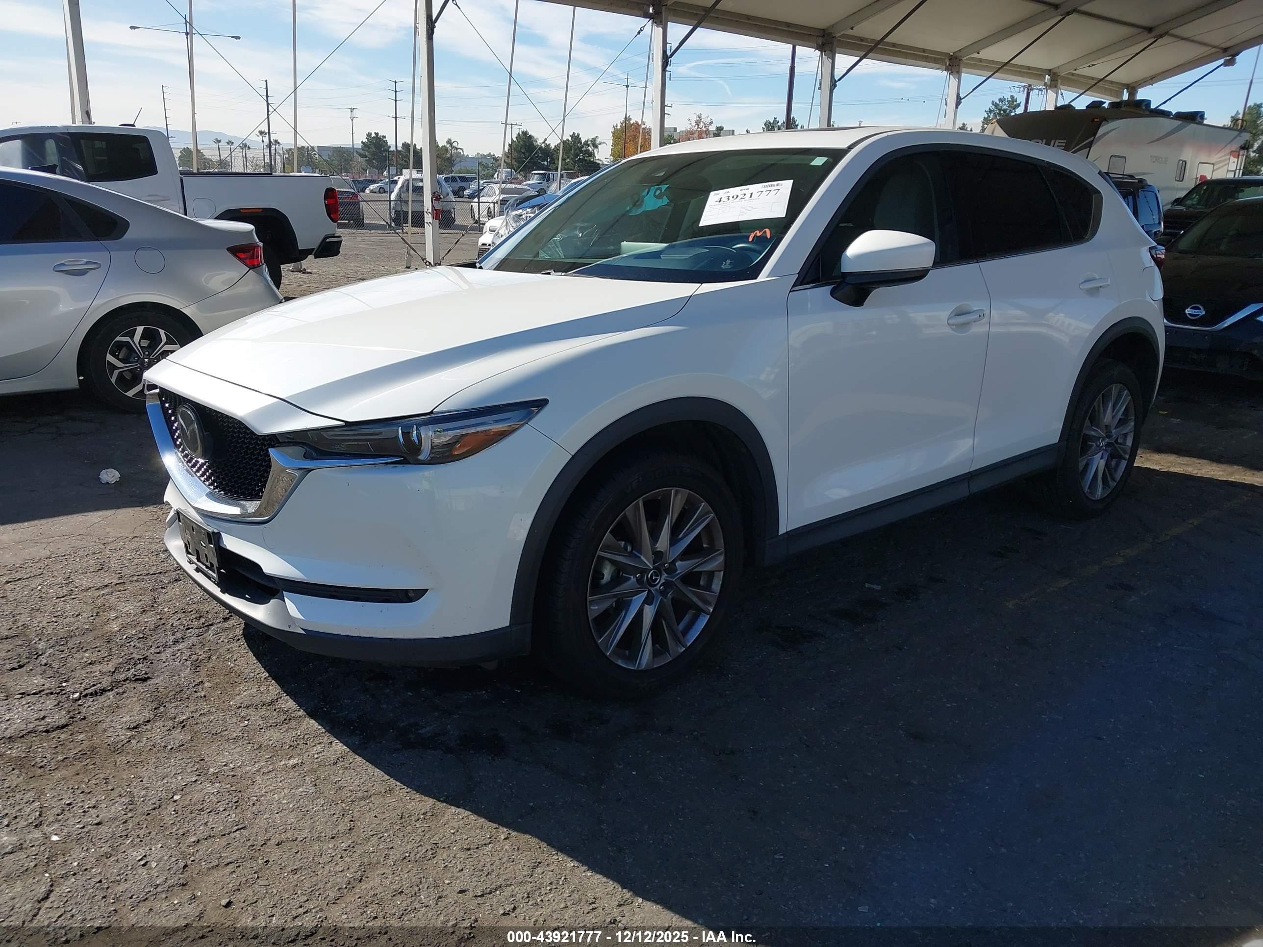 MAZDA CX-5 image 2