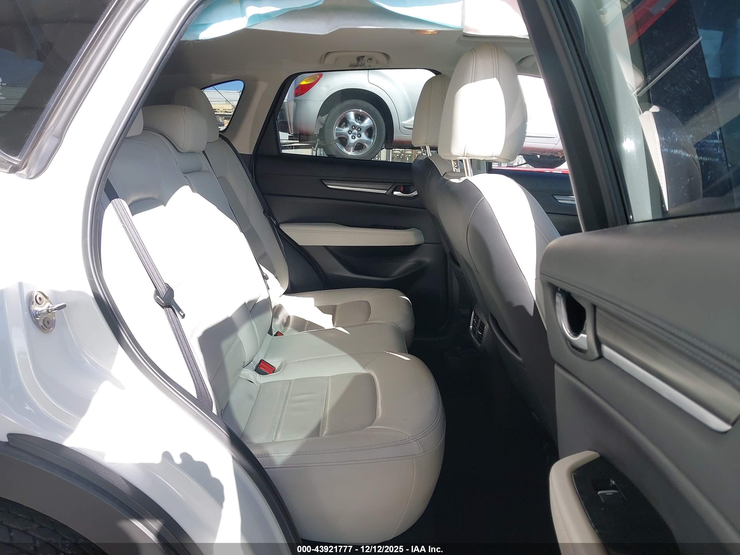 MAZDA CX-5 image 8