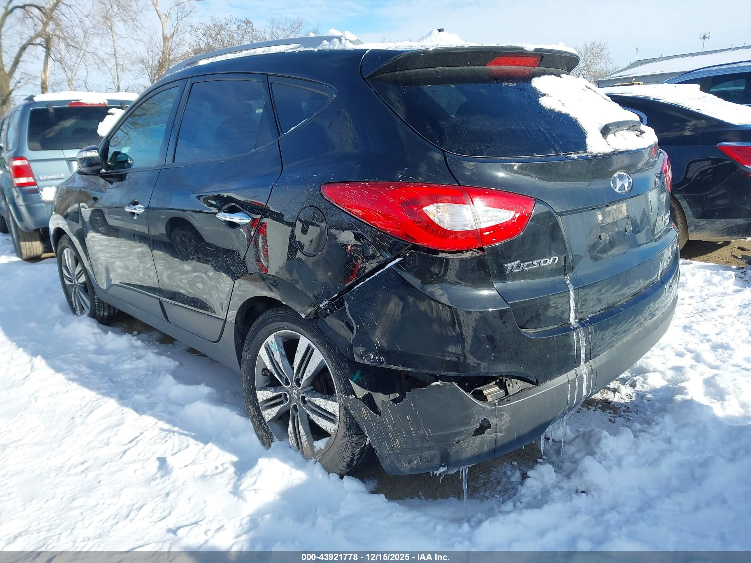 HYUNDAI TUCSON image 6
