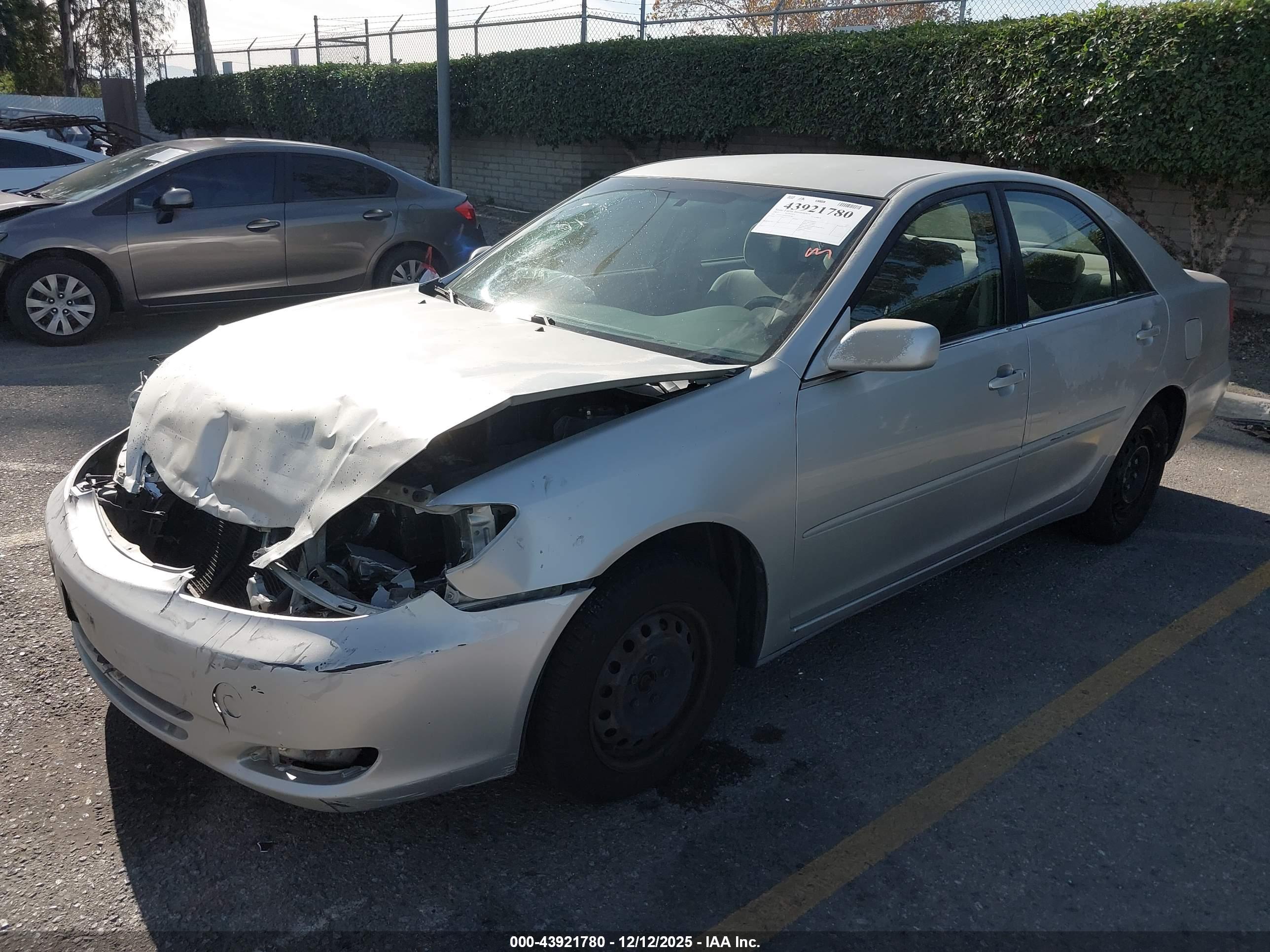 TOYOTA CAMRY image 2