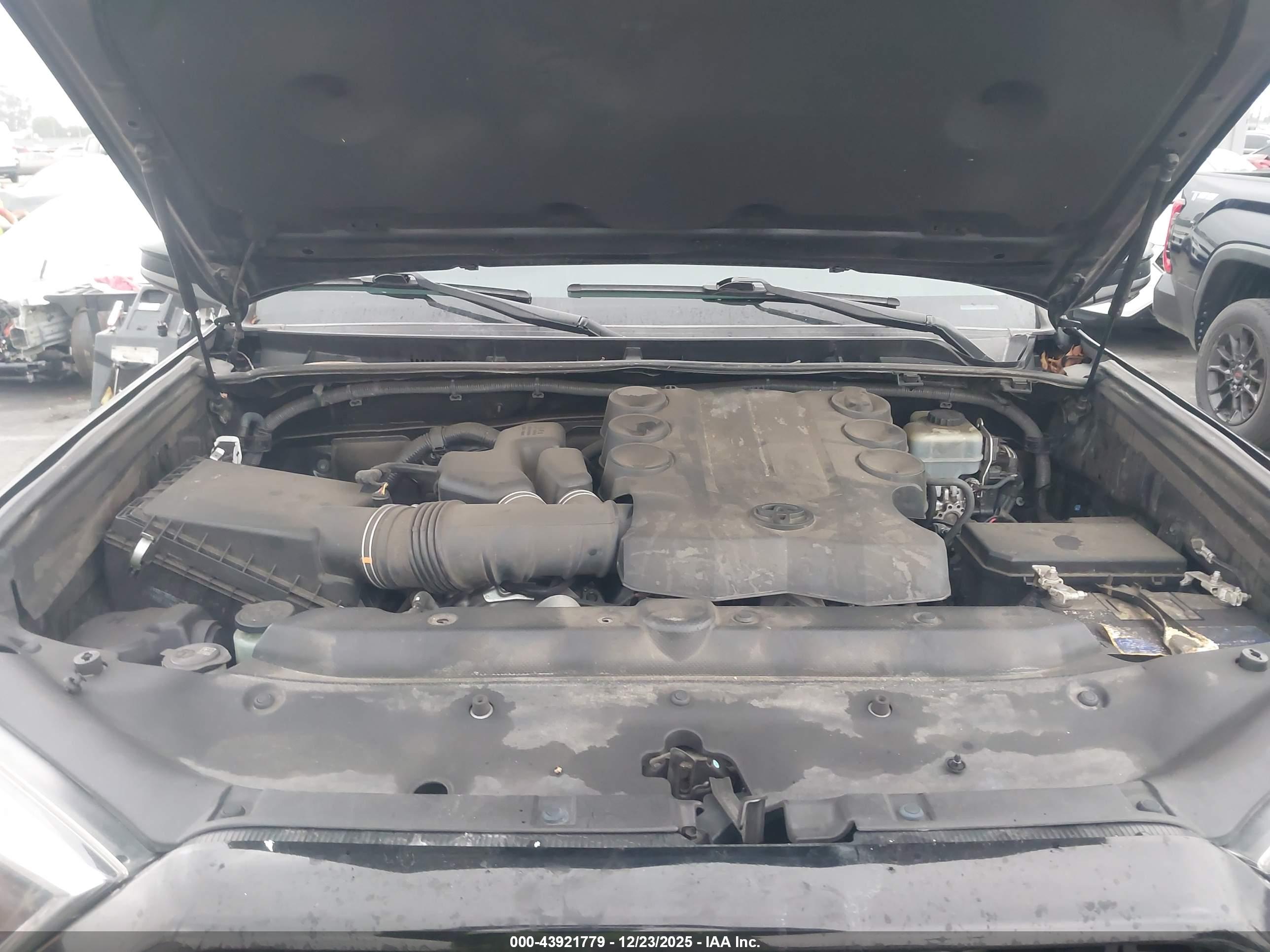 TOYOTA 4RUNNER image 10