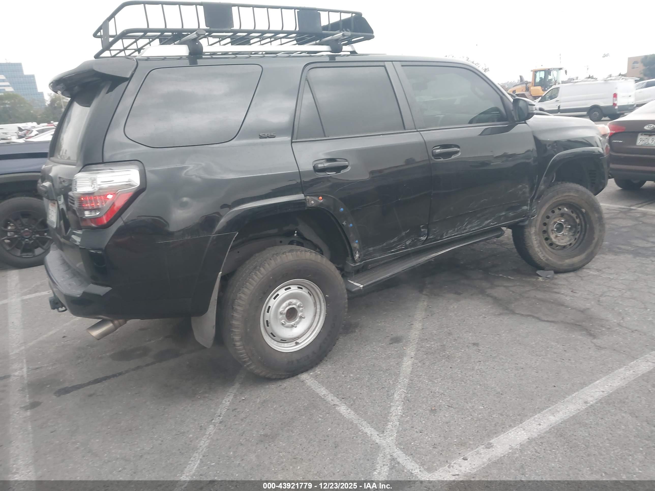 TOYOTA 4RUNNER image 4