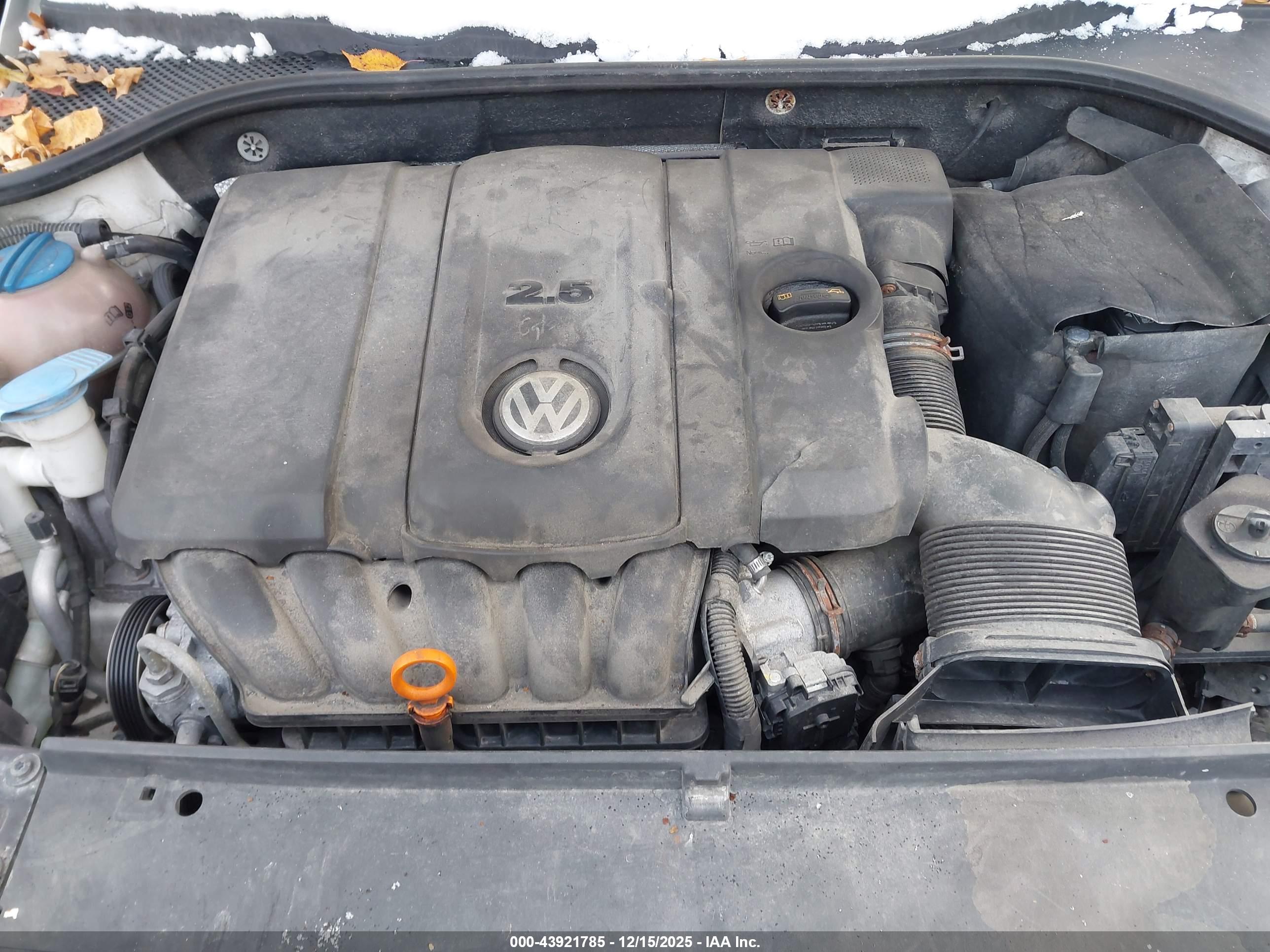 VOLKSWAGEN PASSAT image 10
