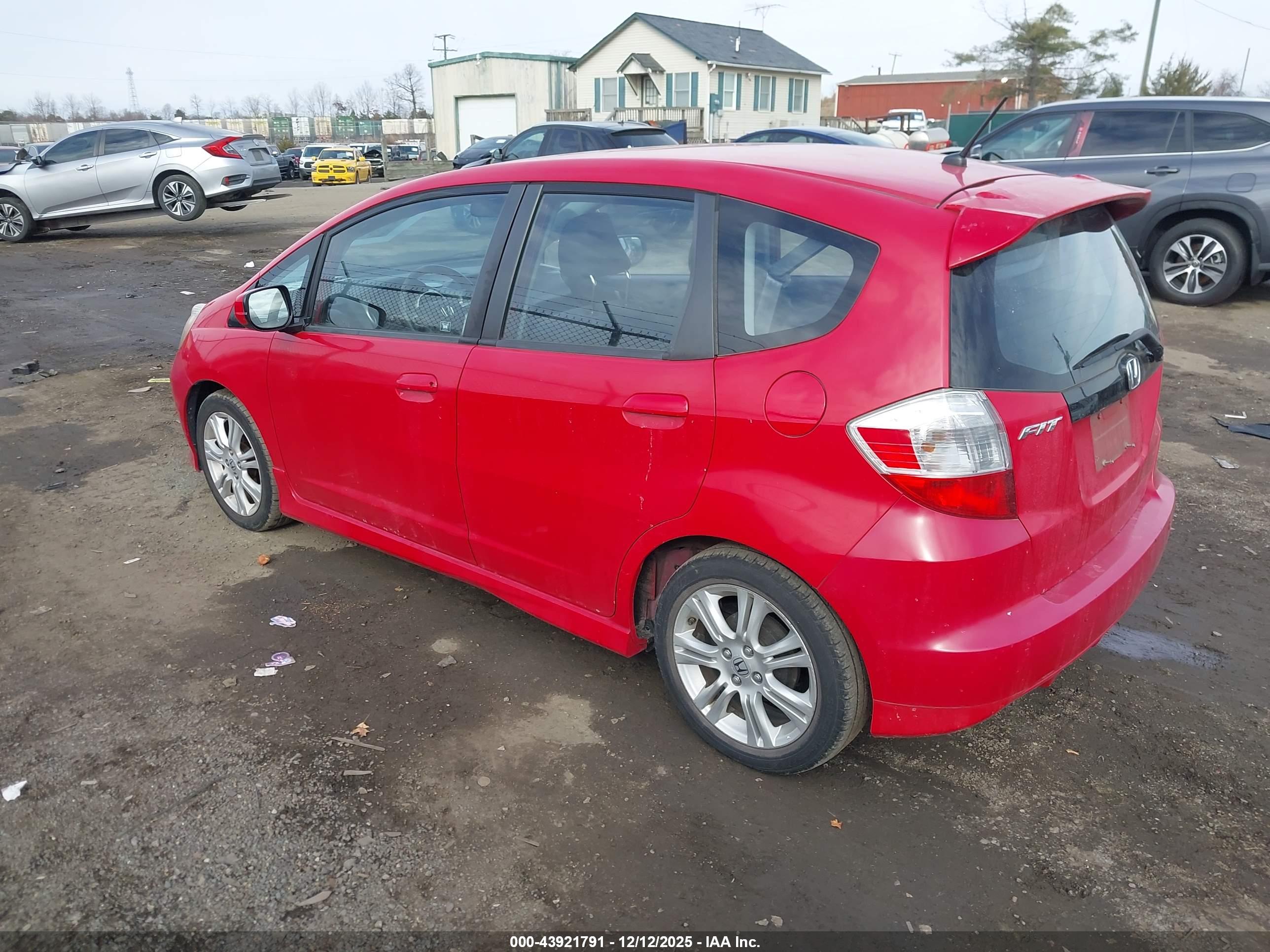 HONDA FIT image 3