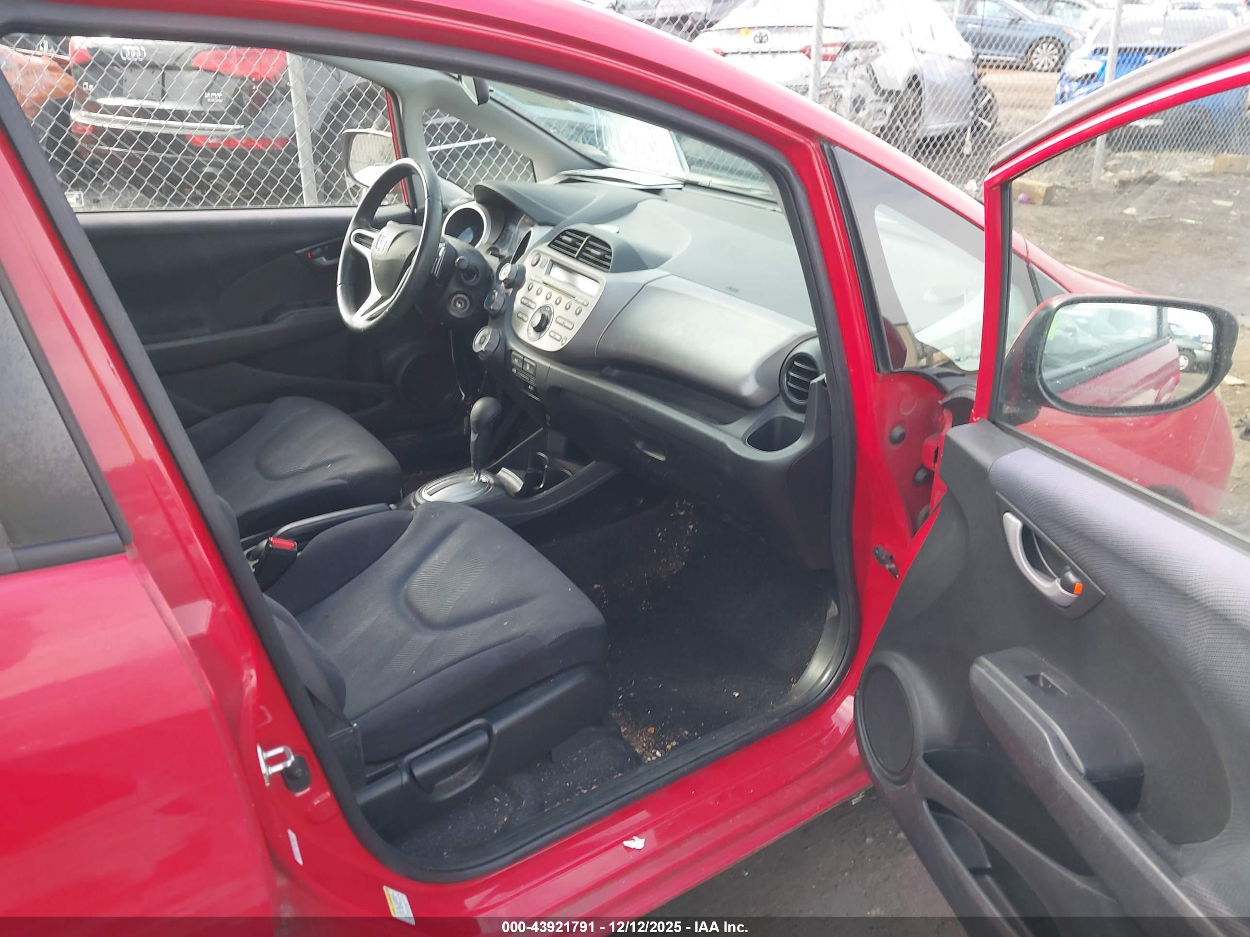 HONDA FIT image 5