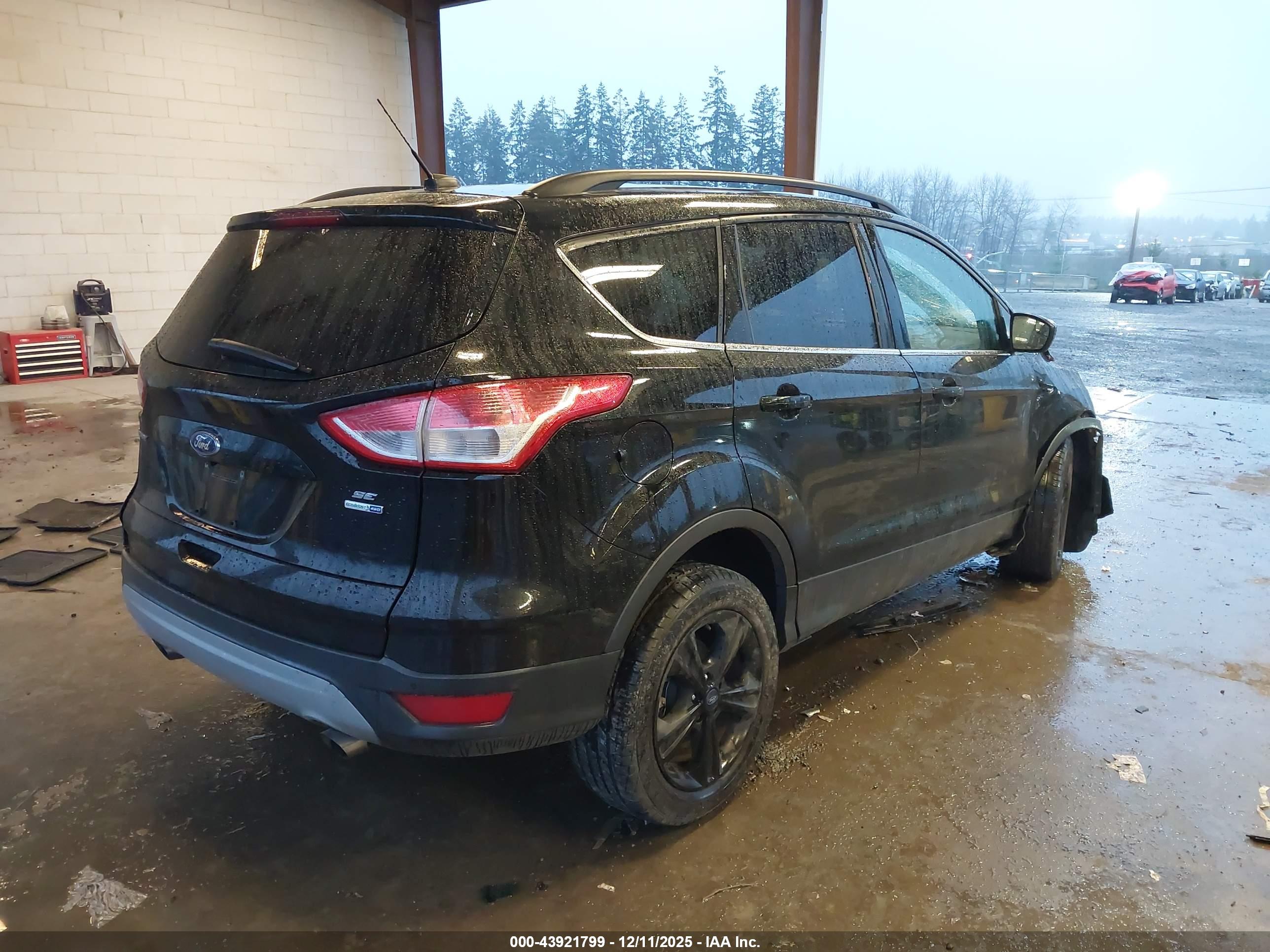 FORD ESCAPE image 4