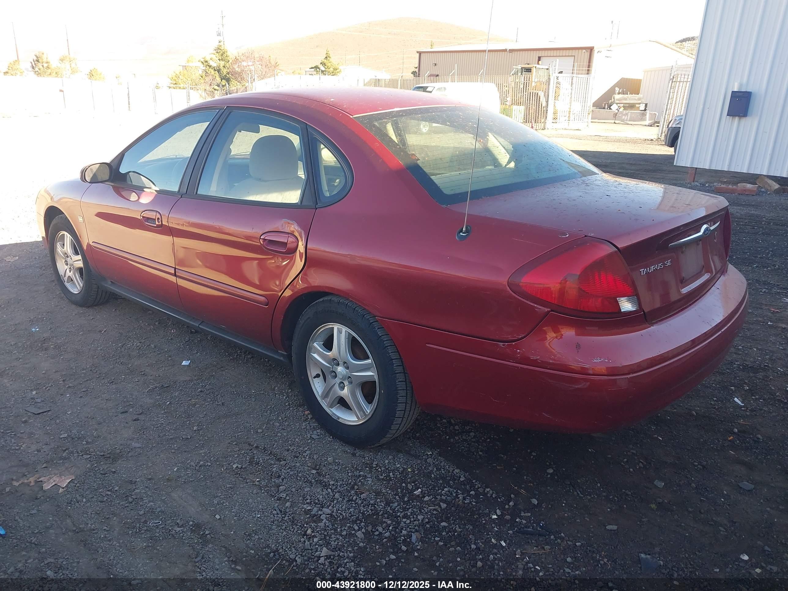 FORD TAURUS image 3