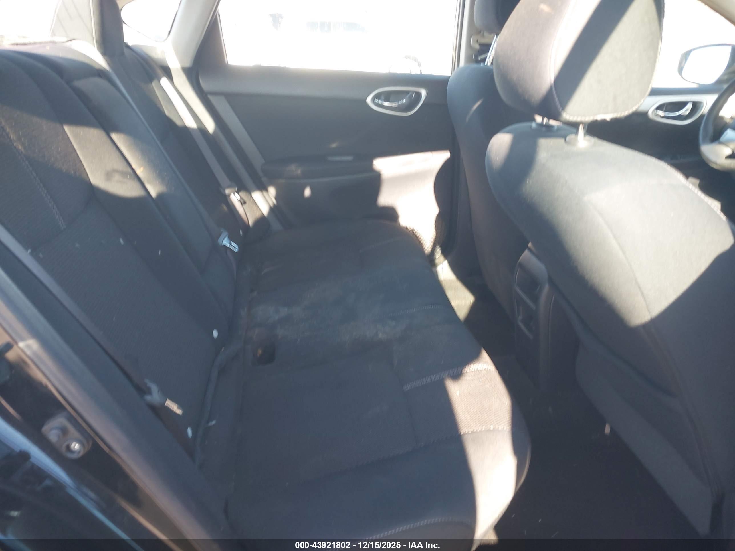 NISSAN SENTRA image 8