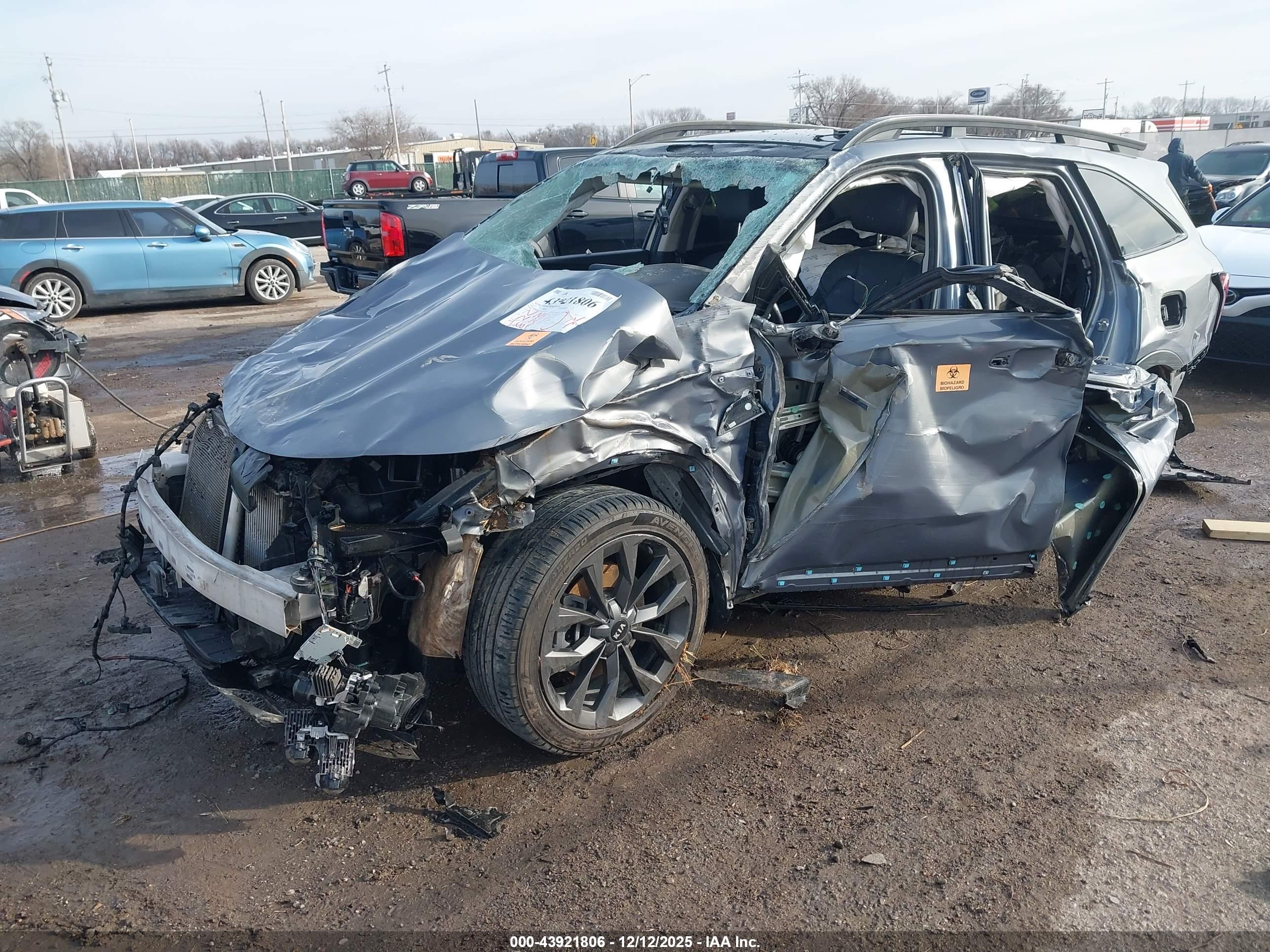 KIA SORENTO image 2