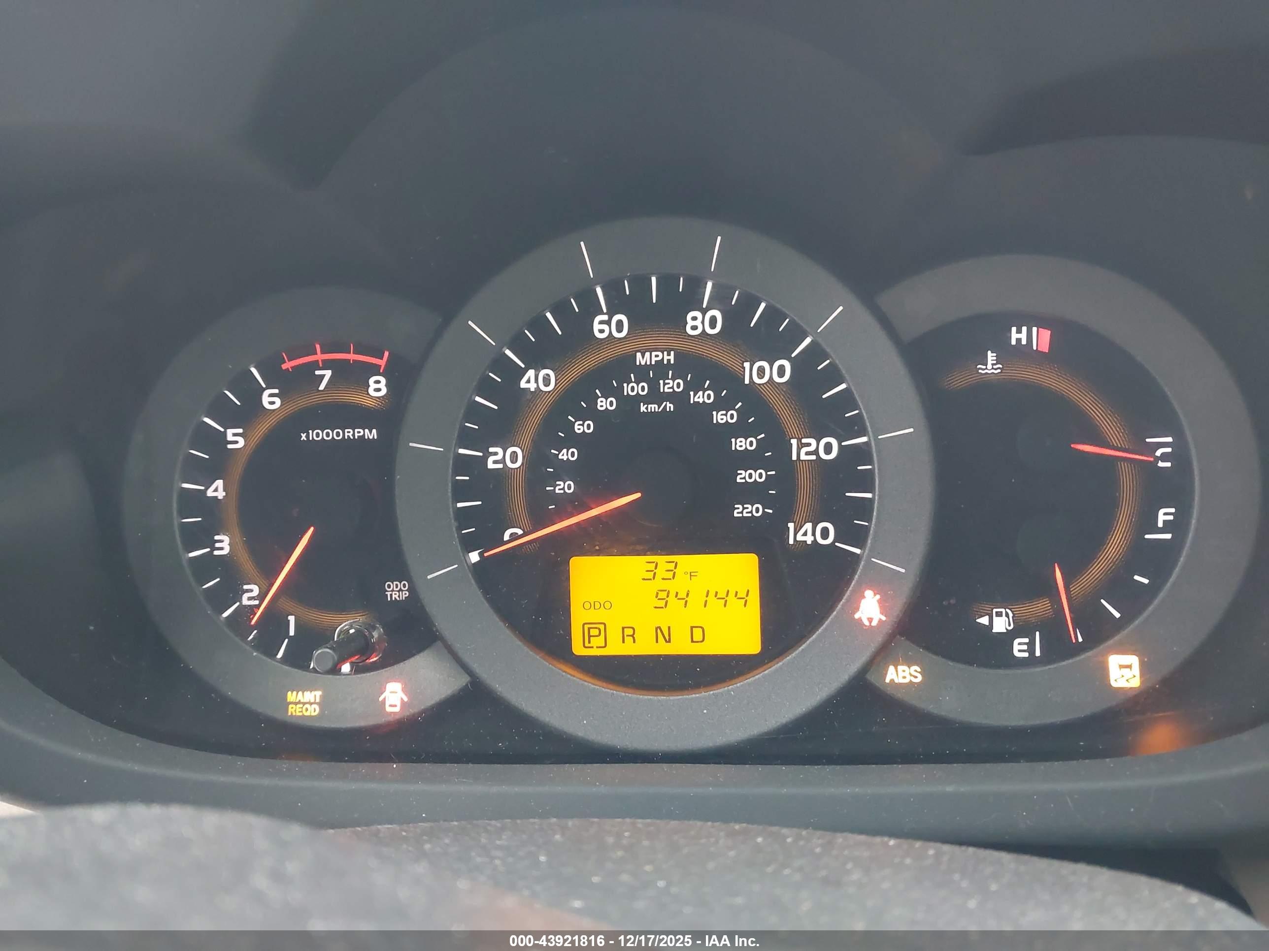TOYOTA RAV4 image 7