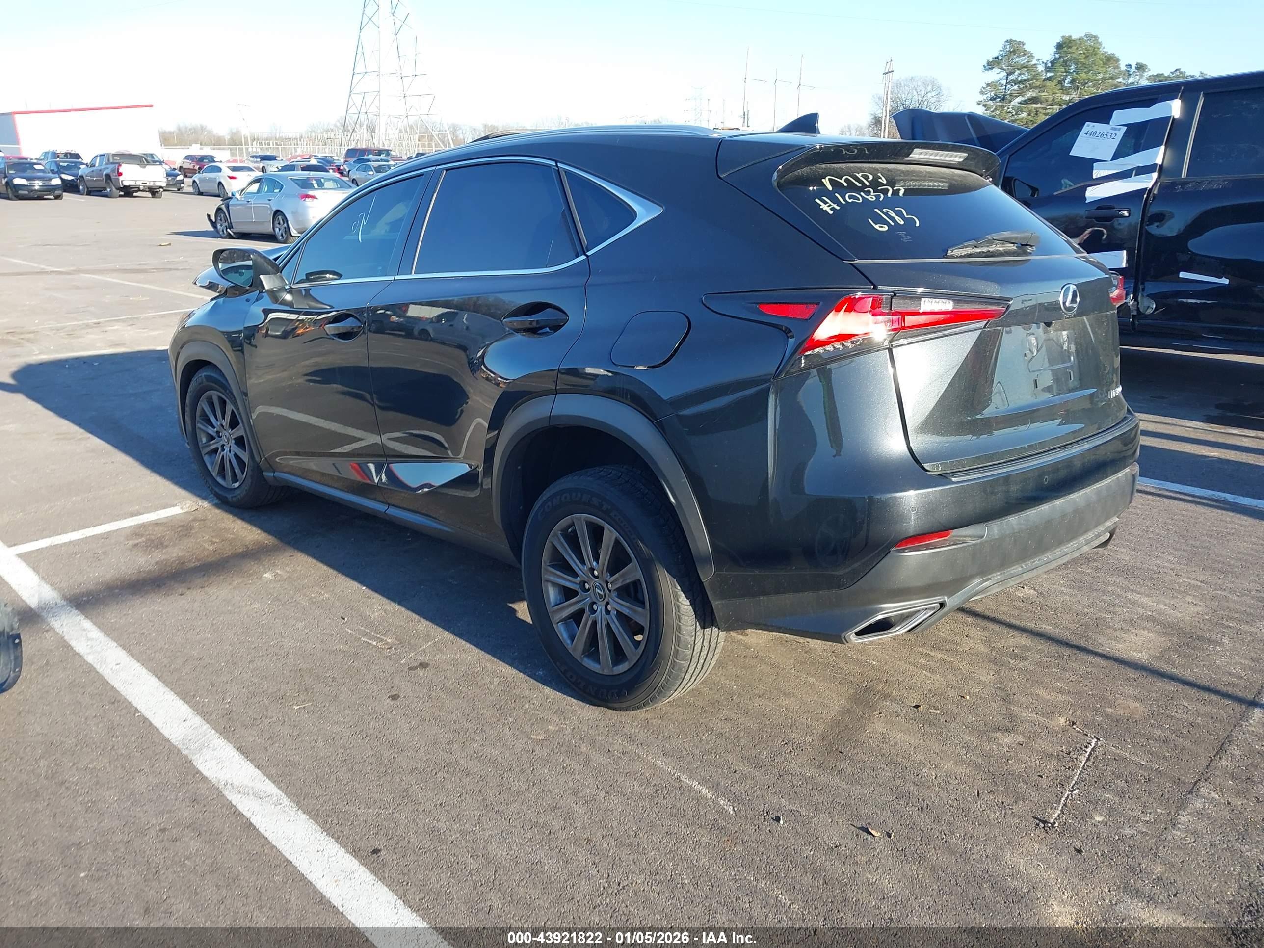 LEXUS NX image 3