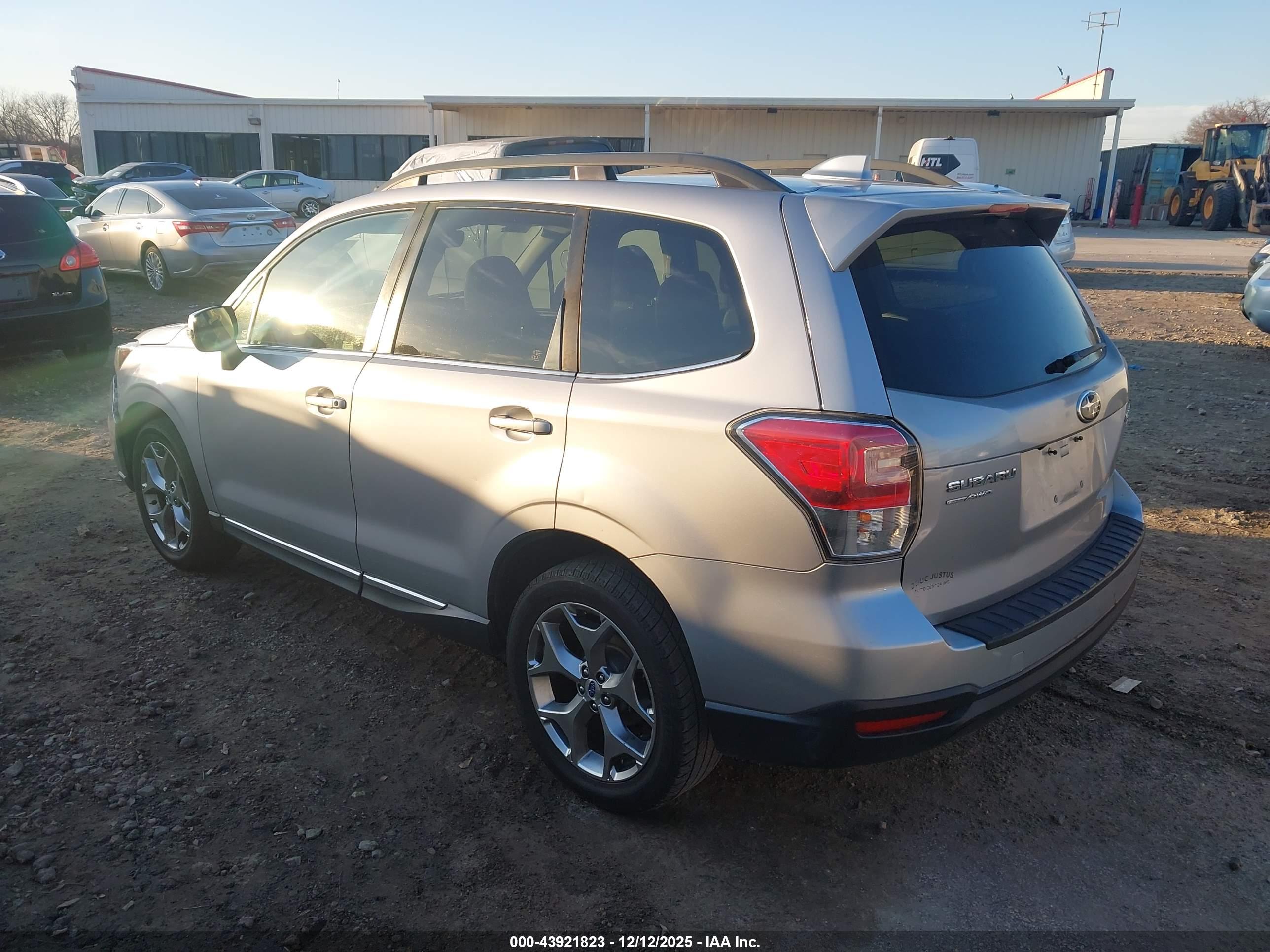 SUBARU FORESTER image 3