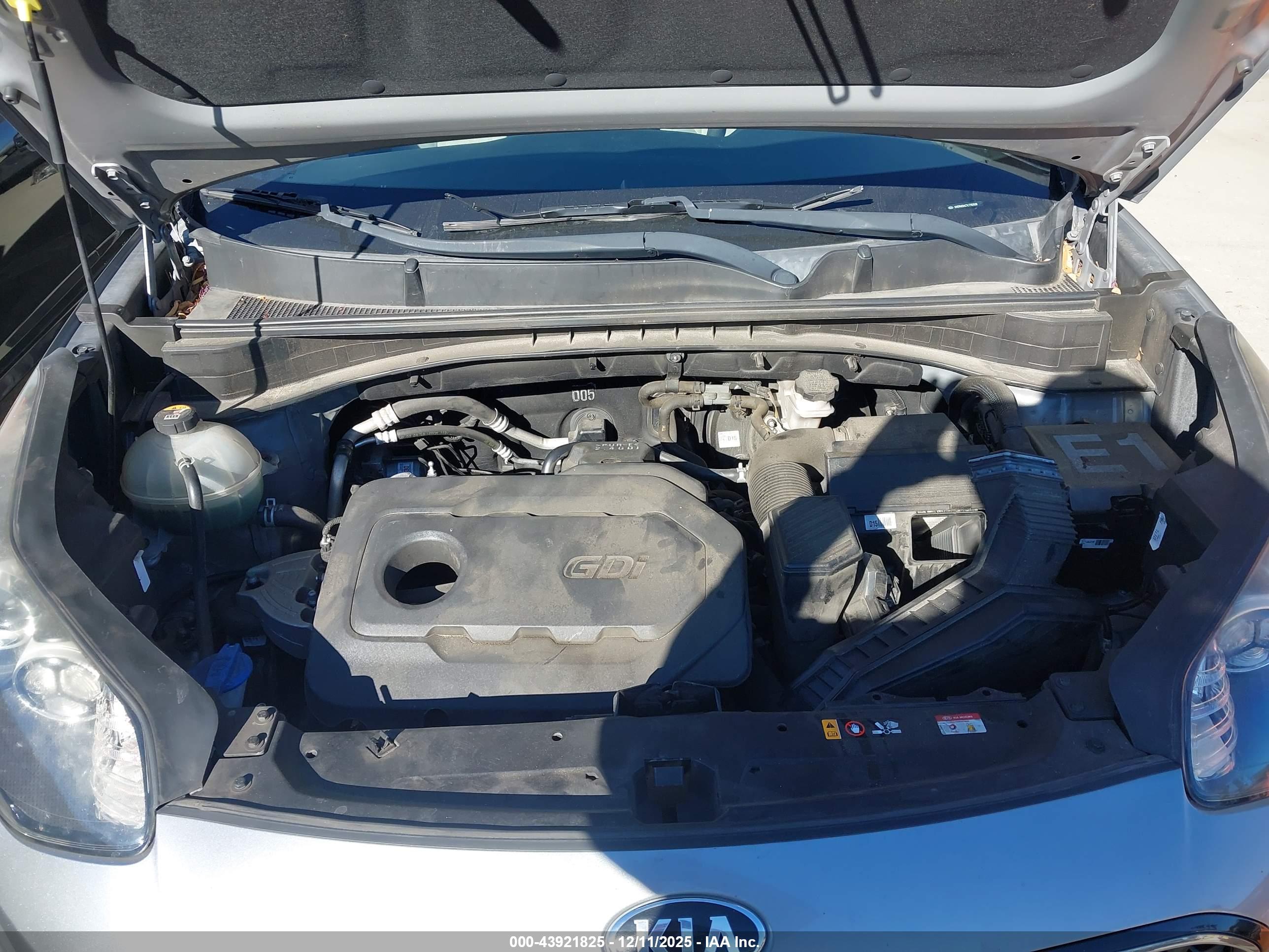 KIA SPORTAGE image 10