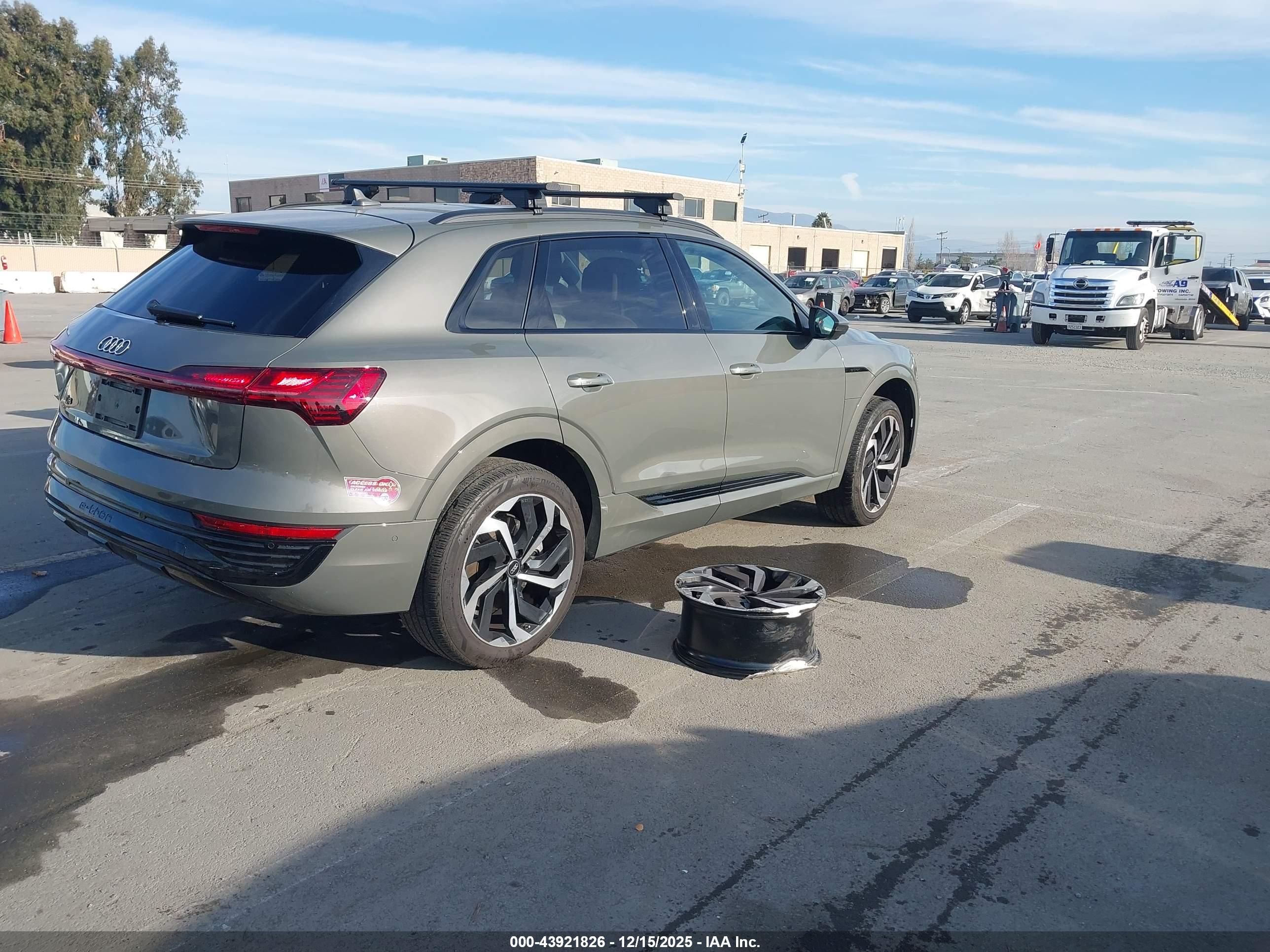 AUDI Q8 image 4