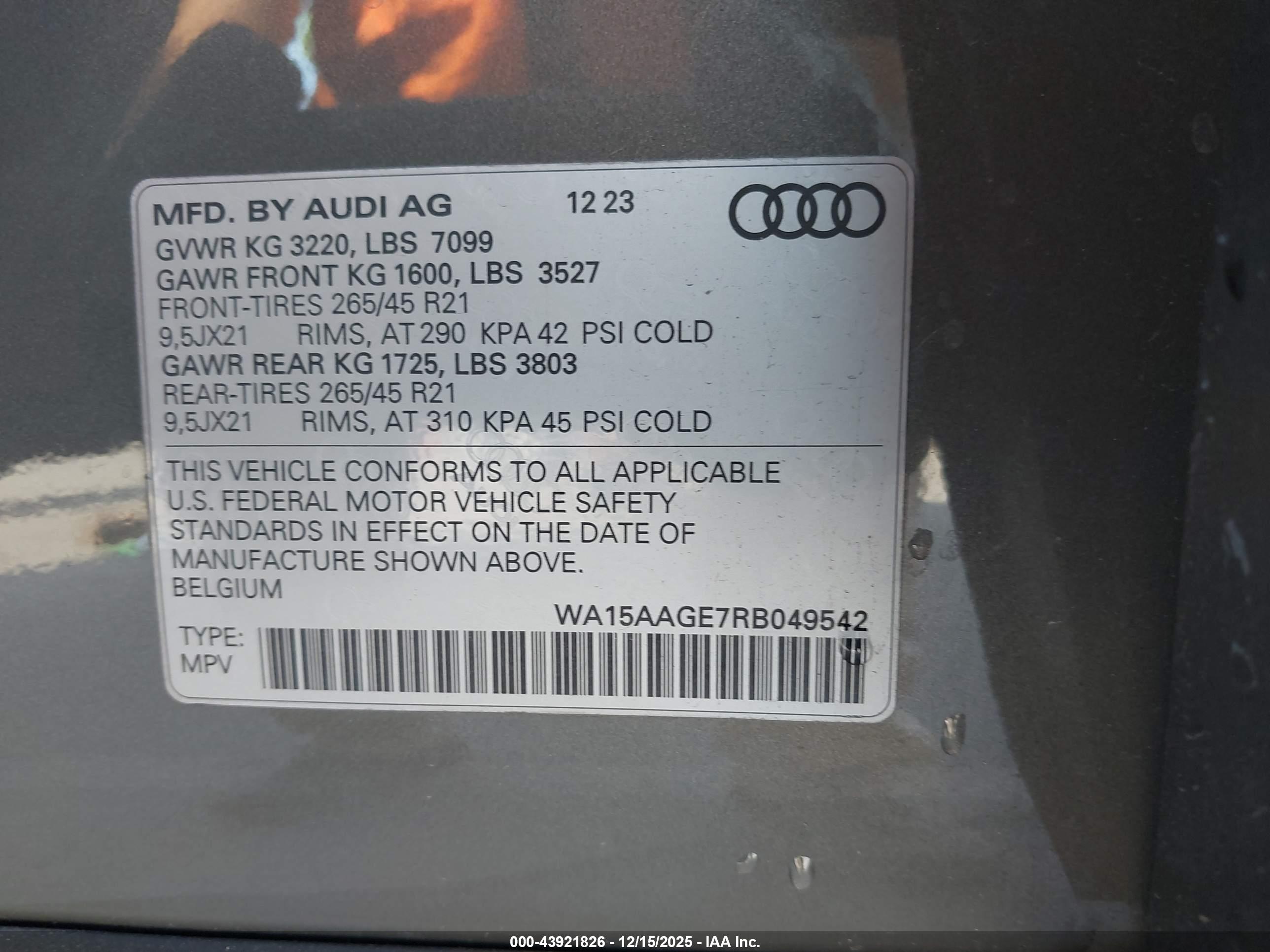 AUDI Q8 image 9