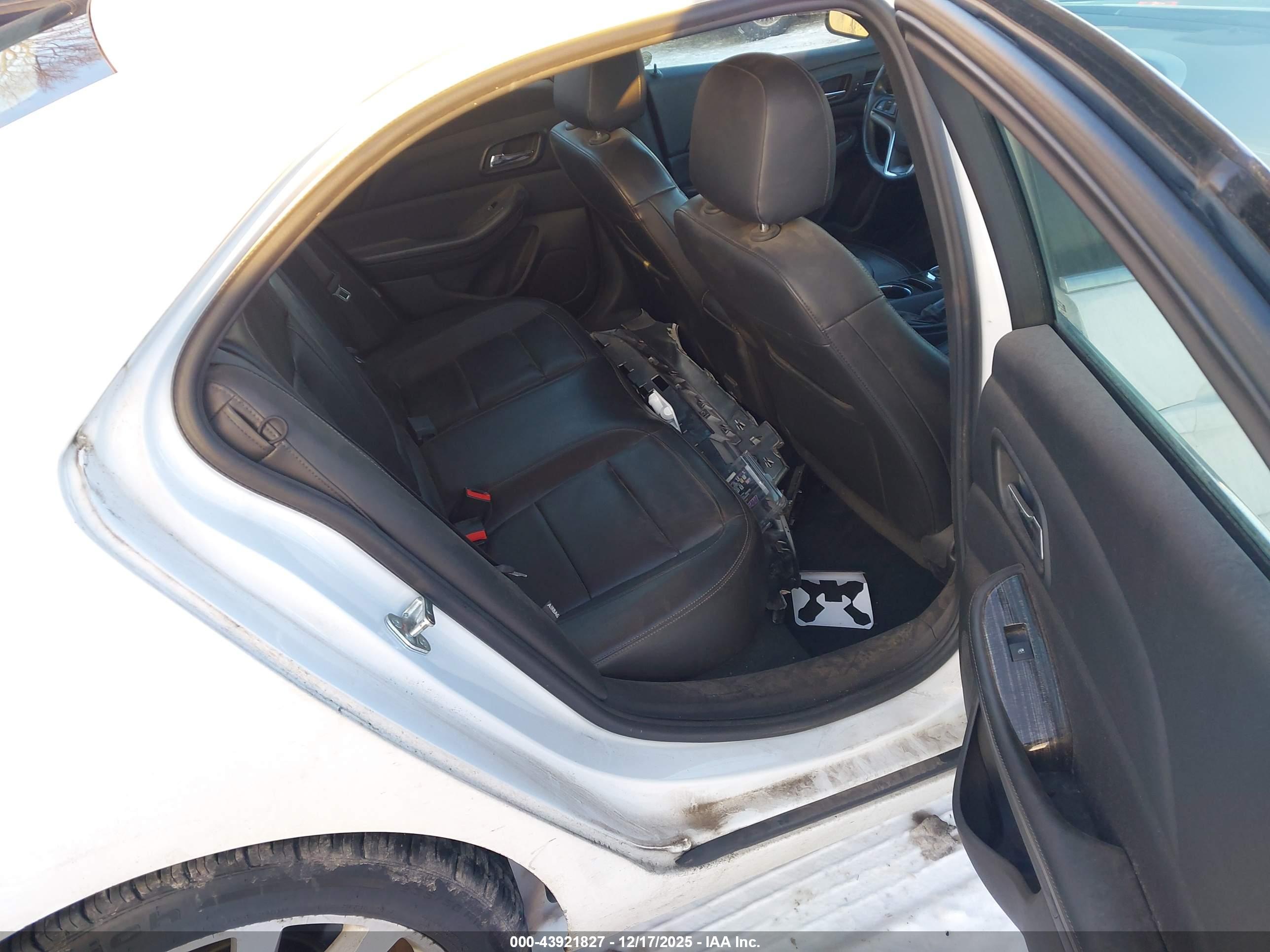 CHEVROLET MALIBU image 8
