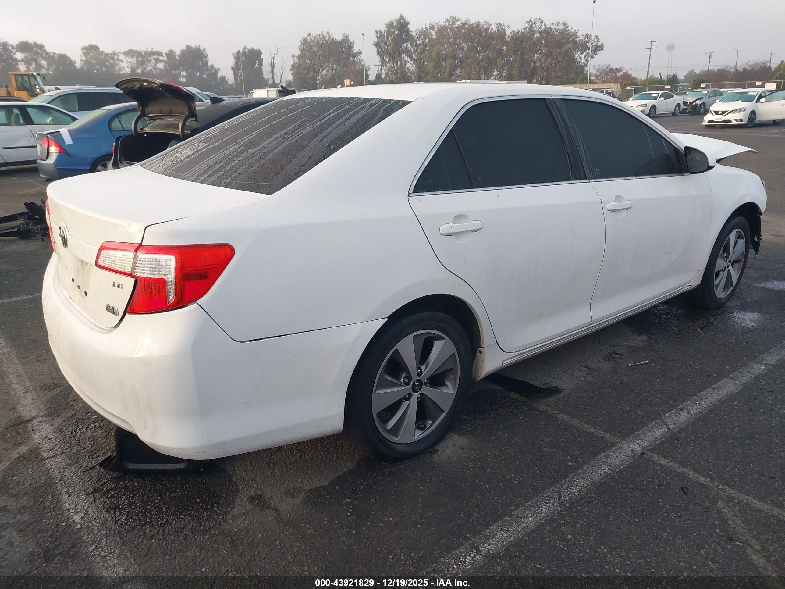 TOYOTA CAMRY image 4