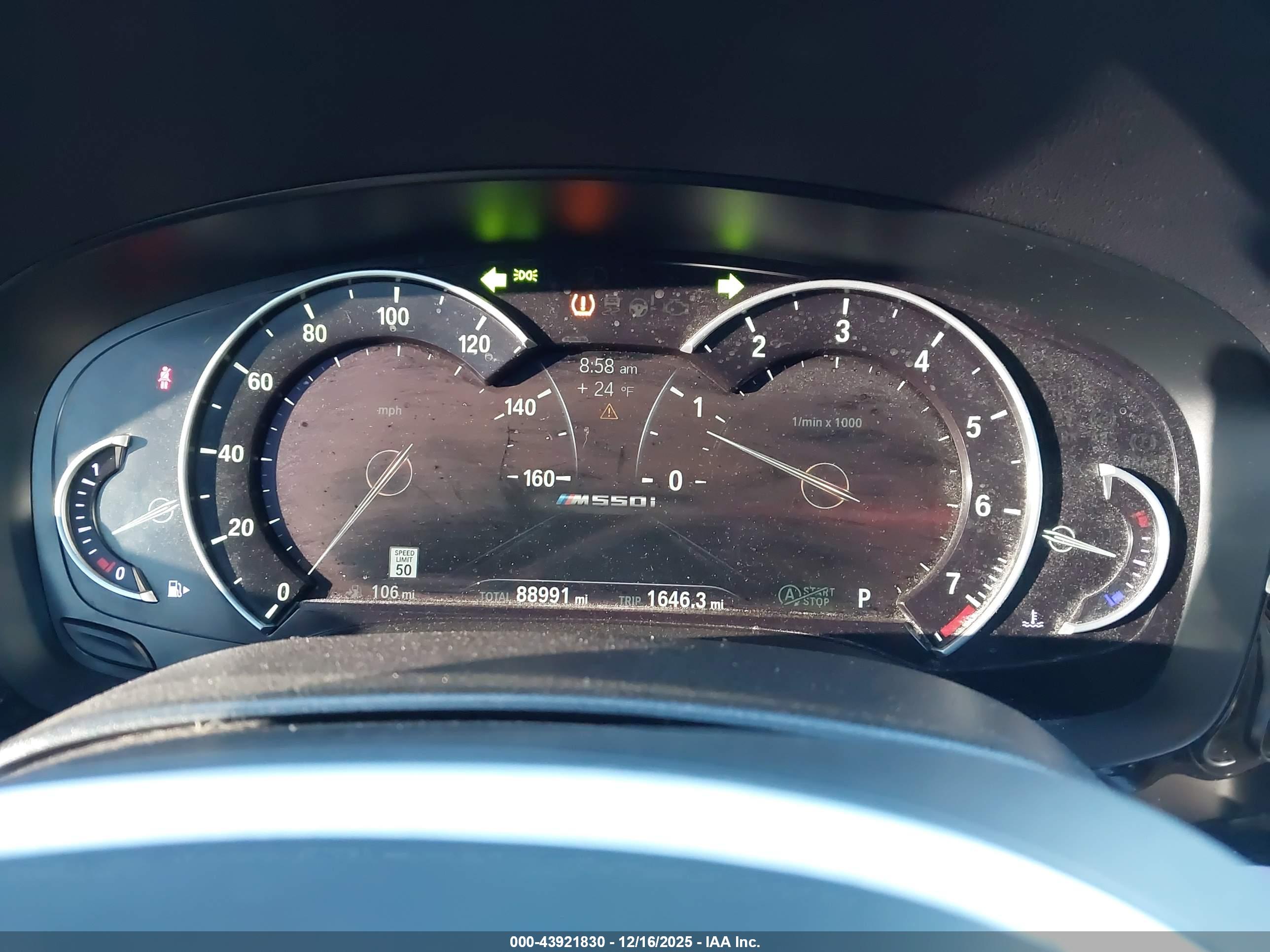 BMW M550I image 7