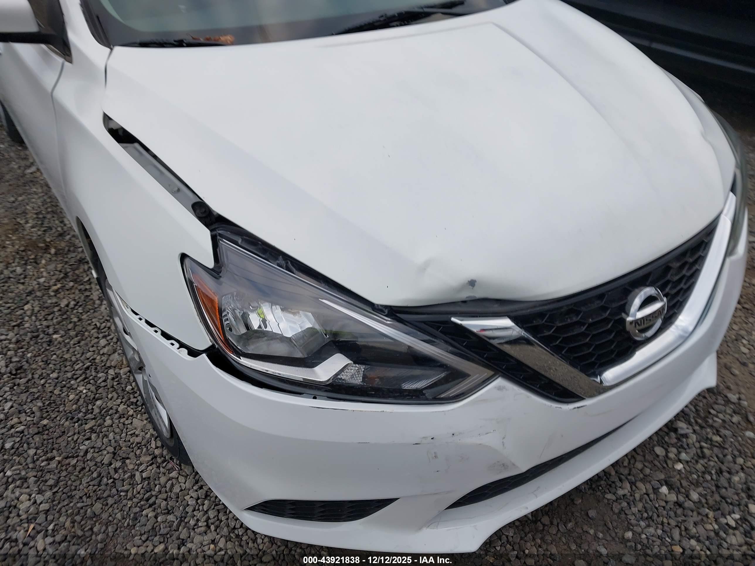 NISSAN SENTRA image 6