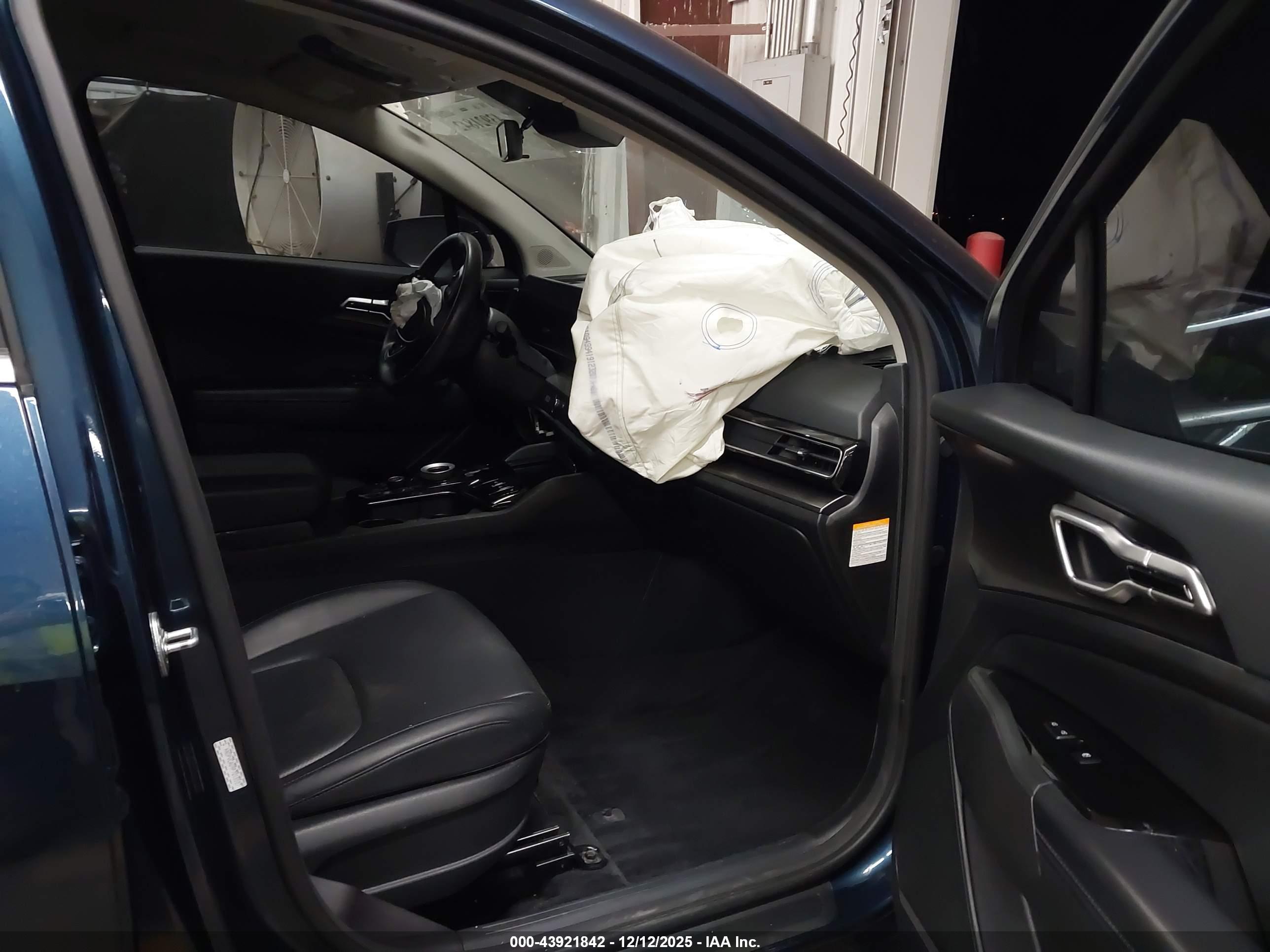KIA SPORTAGE image 5