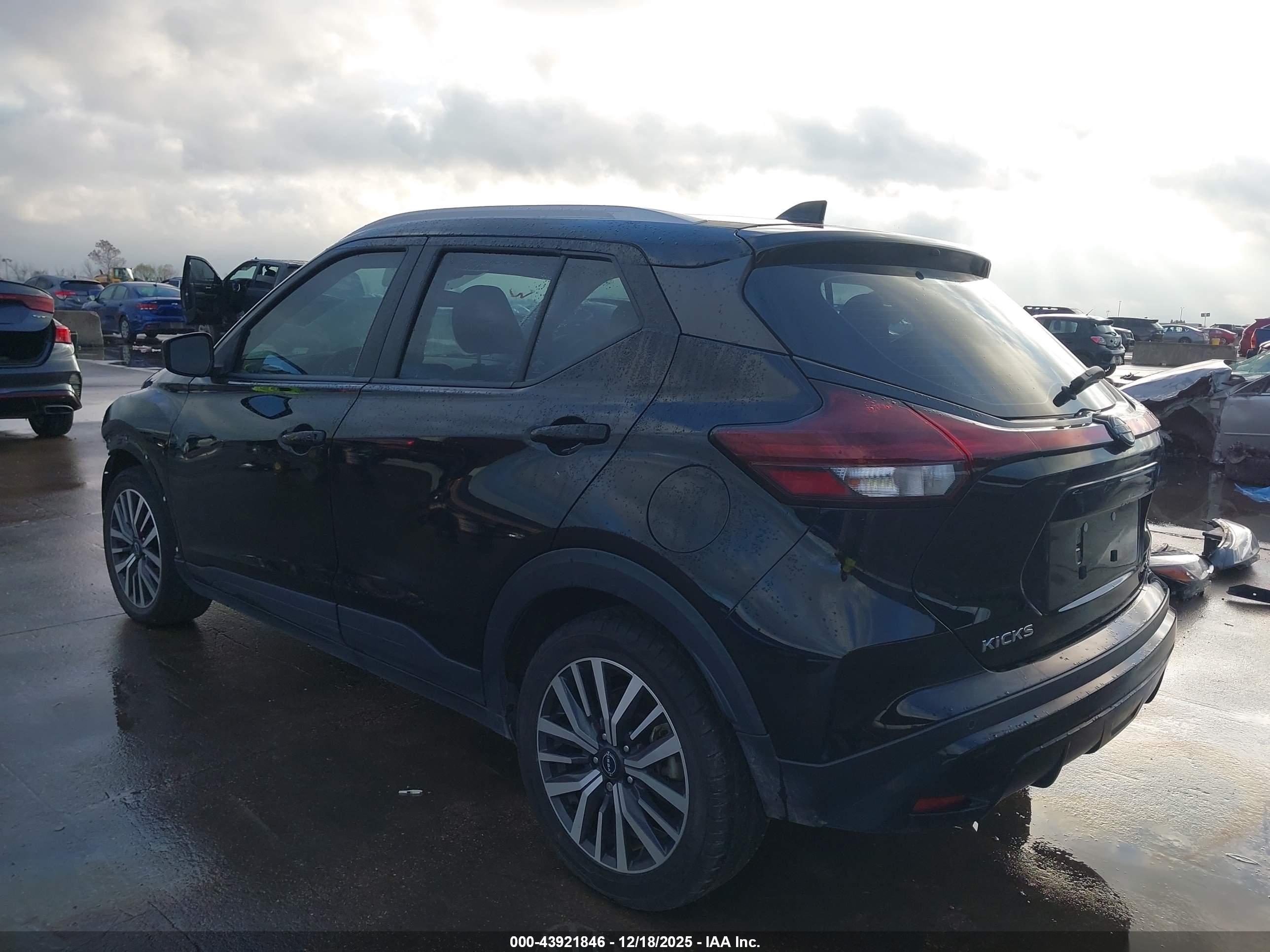 NISSAN KICKS image 3