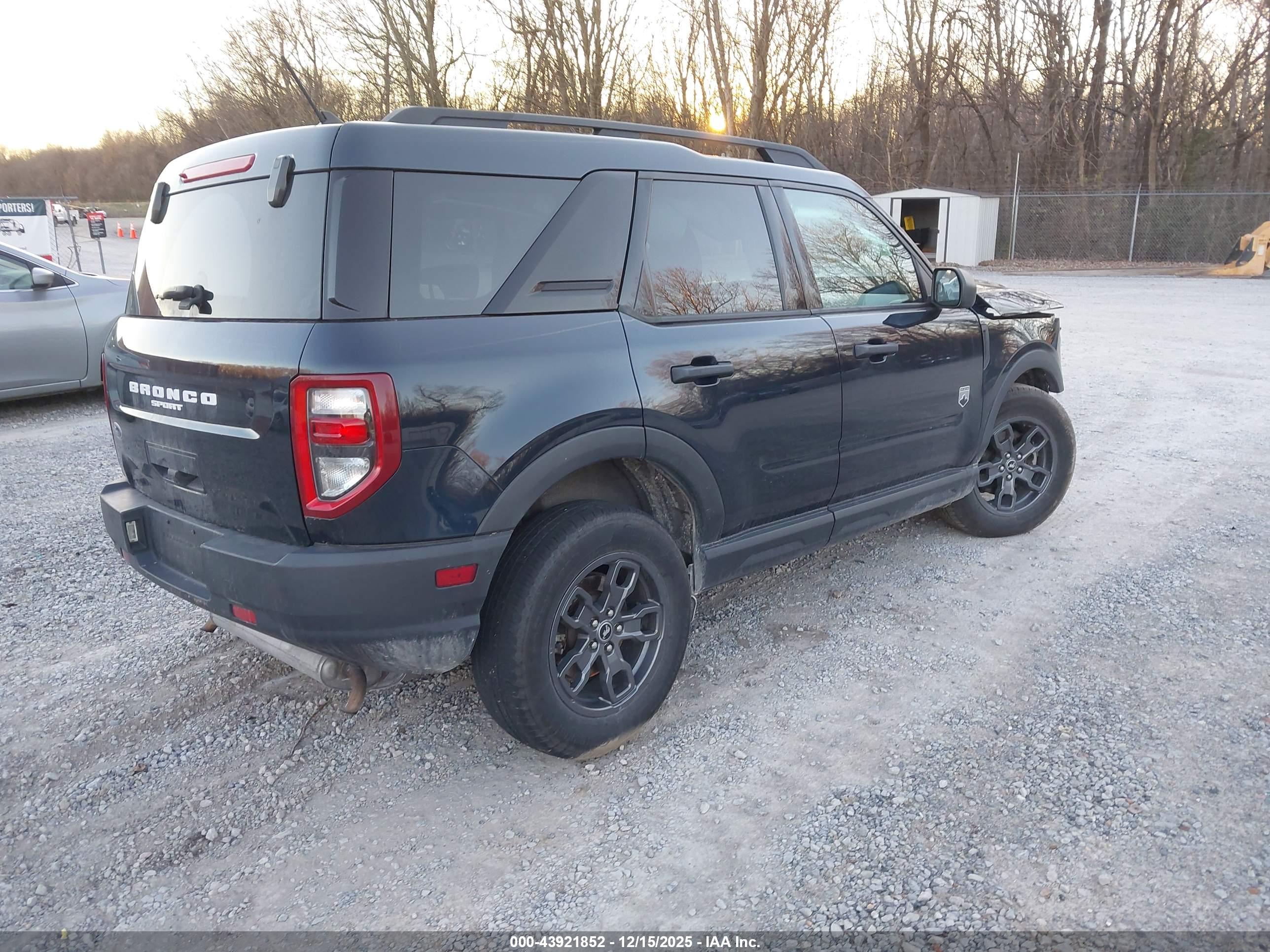 FORD BRONCO image 4